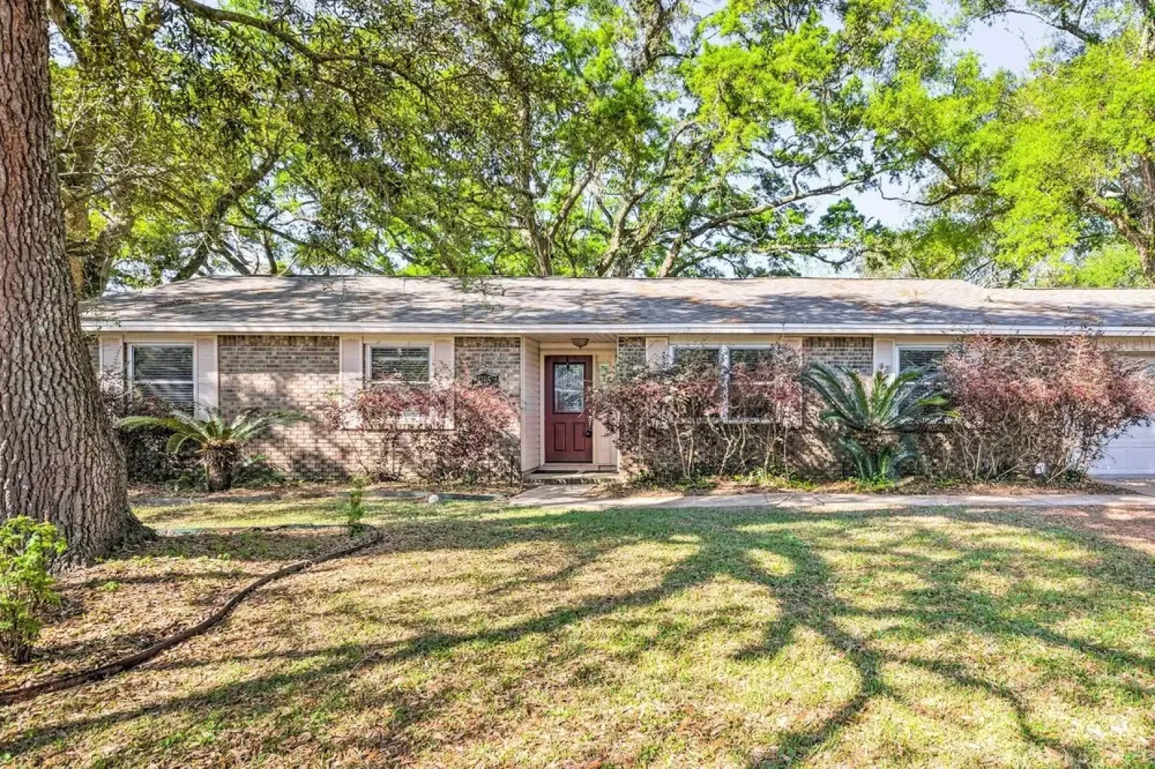 Tranquil Pensacola Vacation Rental With Fire Pit!