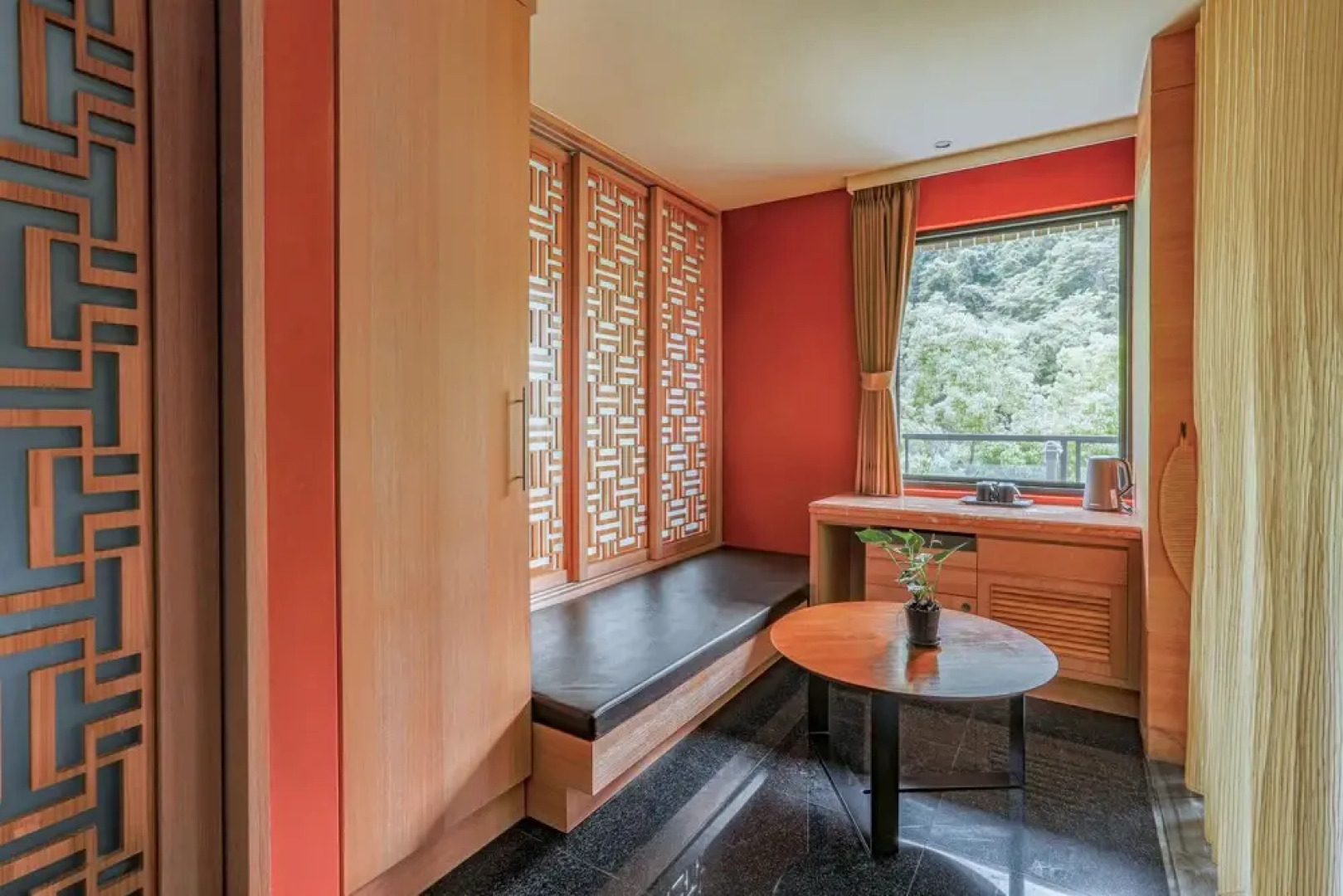 Sunrise Hot Spring Hotel