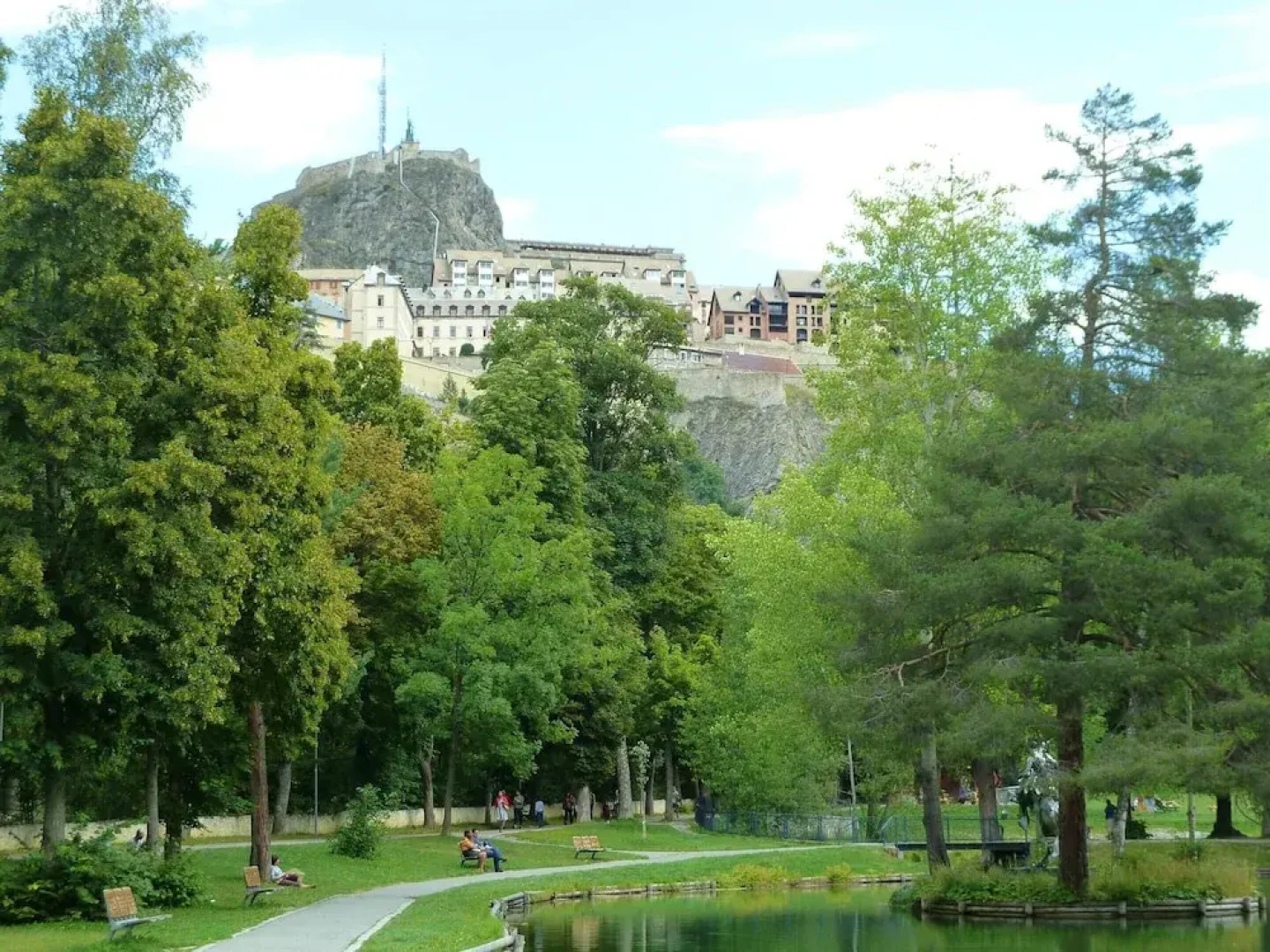 Apartment With one Bedroom in Briançon, With Wonderful Mountain View and Furnished Garden
