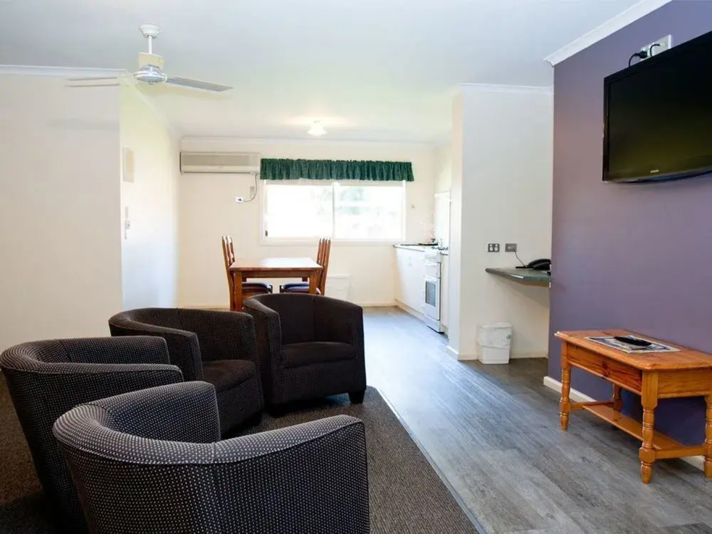 Sportsmans Motor Inn