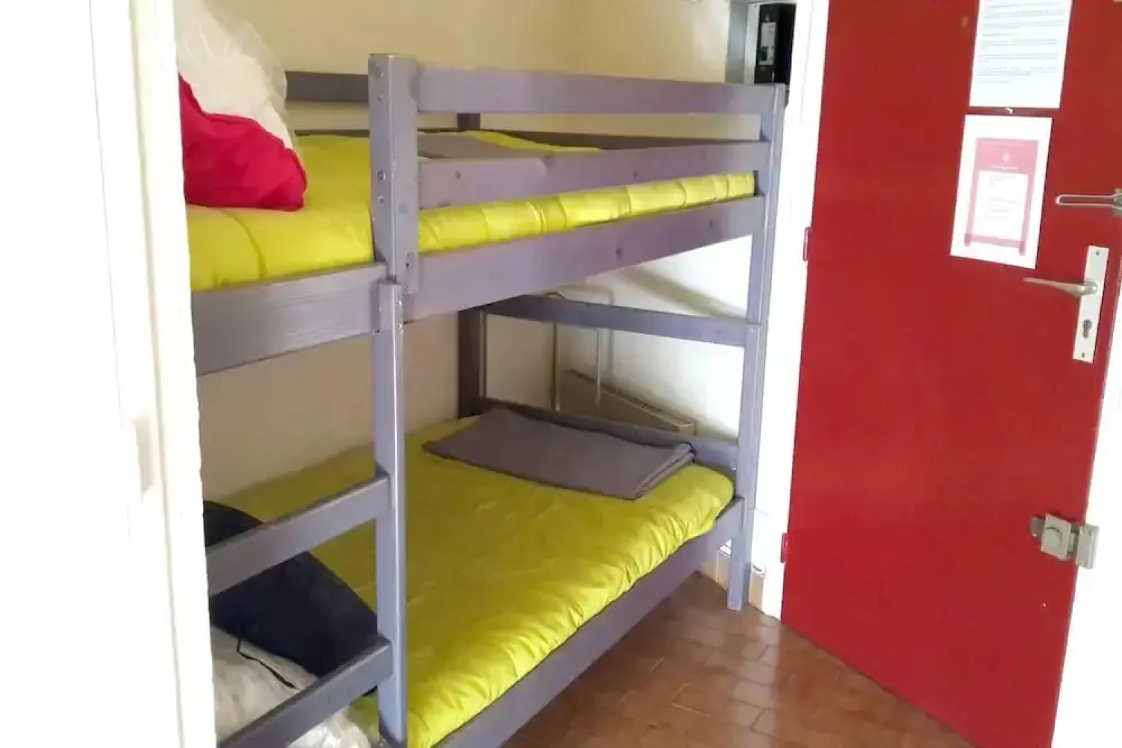 Studio in Sète, With Wonderful sea View, Furnished Balcony and Wifi - 100 m From the Beach