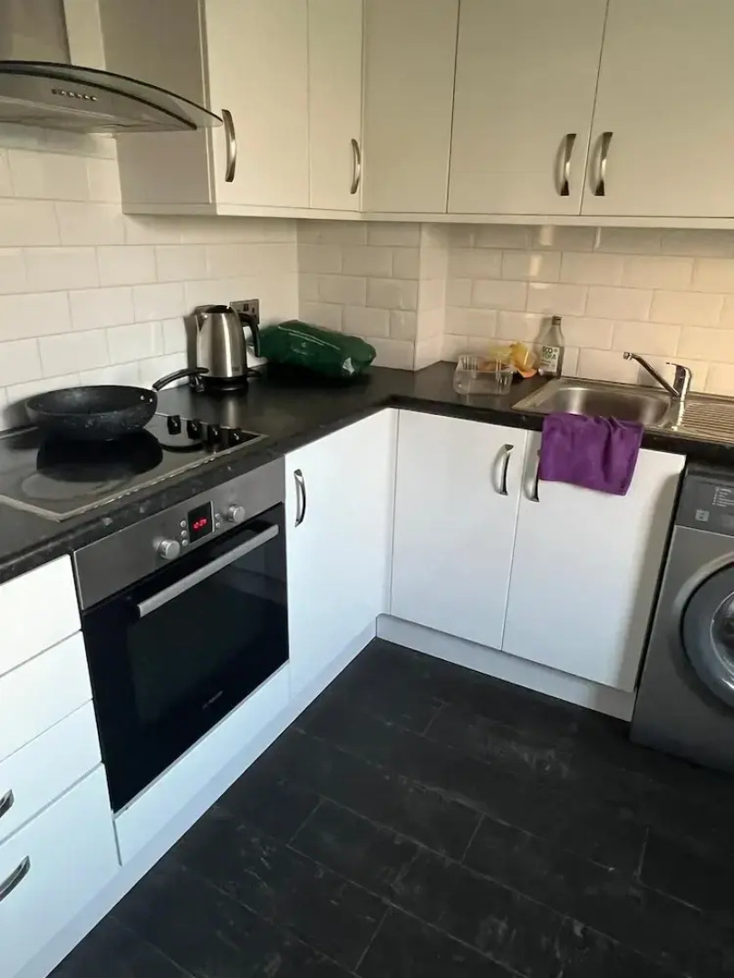 Beautiful 2-bed House in Grays