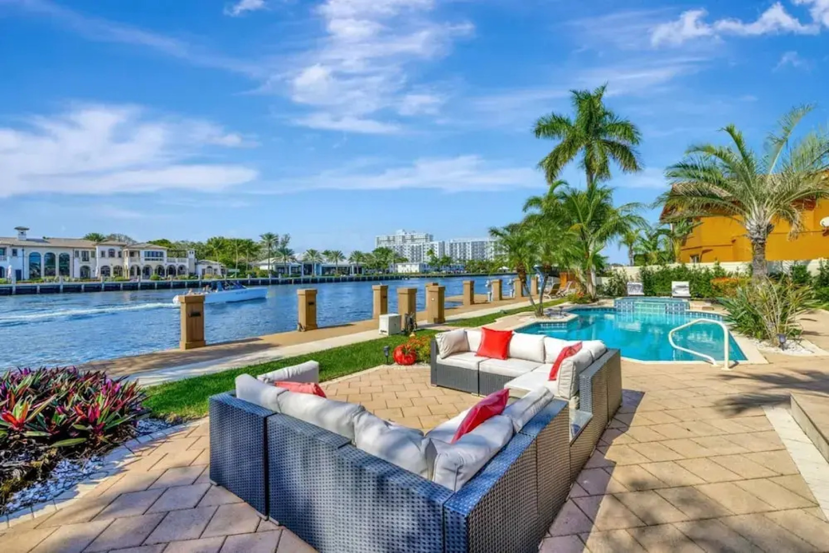 Serenity Villa Water Front