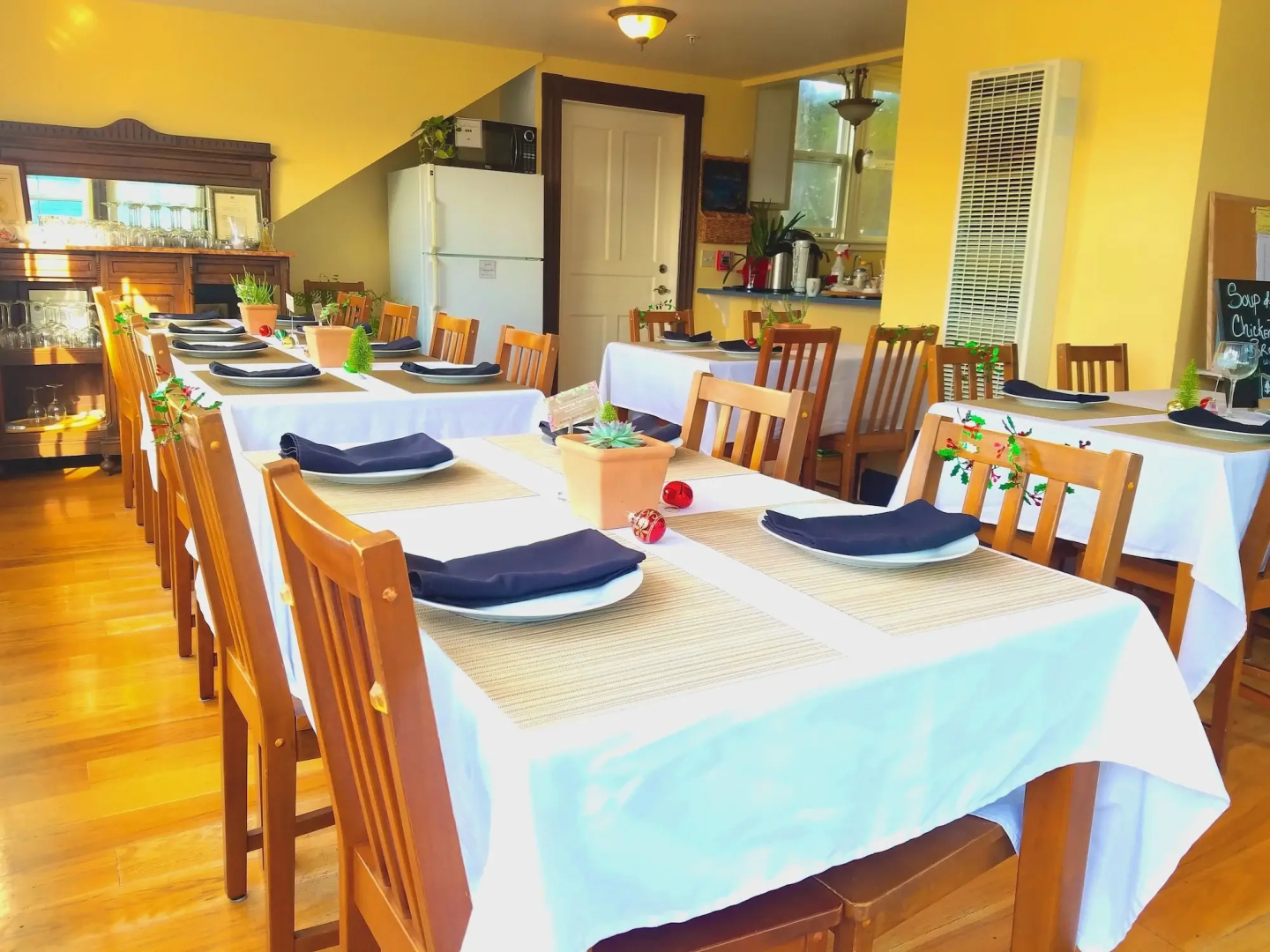 Captain's Inn at Moss Landing