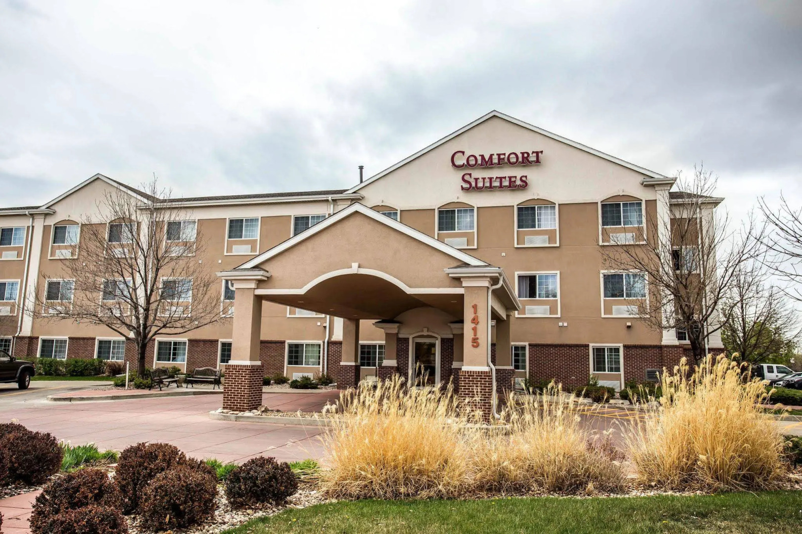 Quality Suites Near West Acres