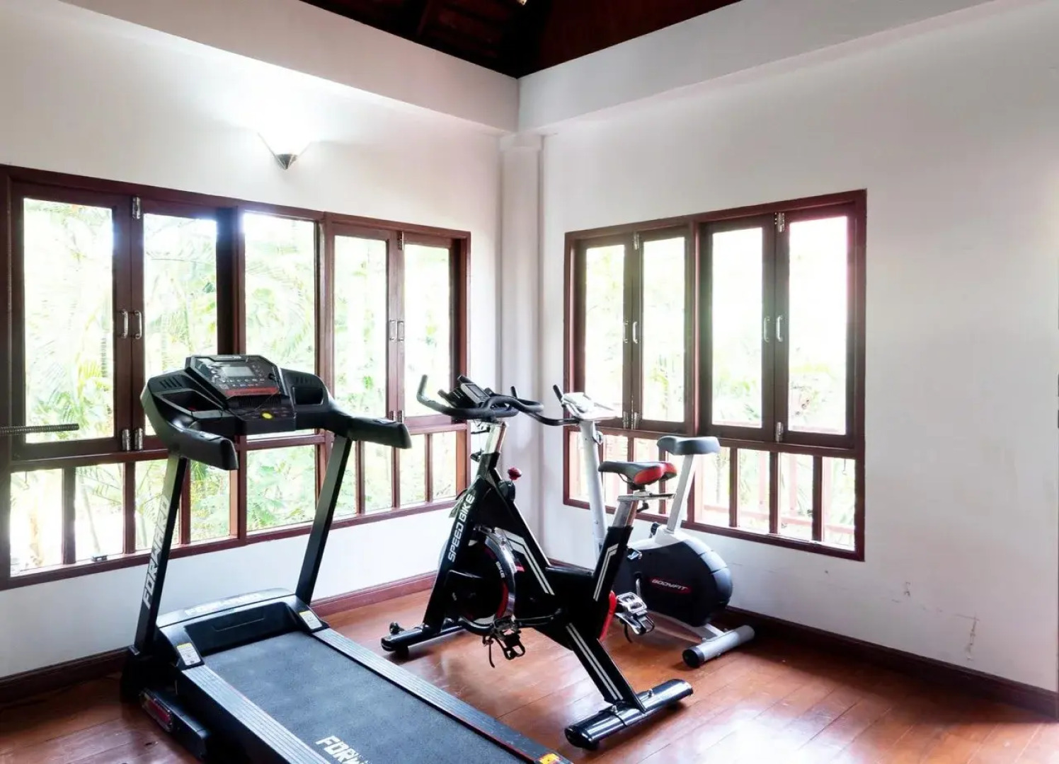 Royal Lanta Resort & Spa