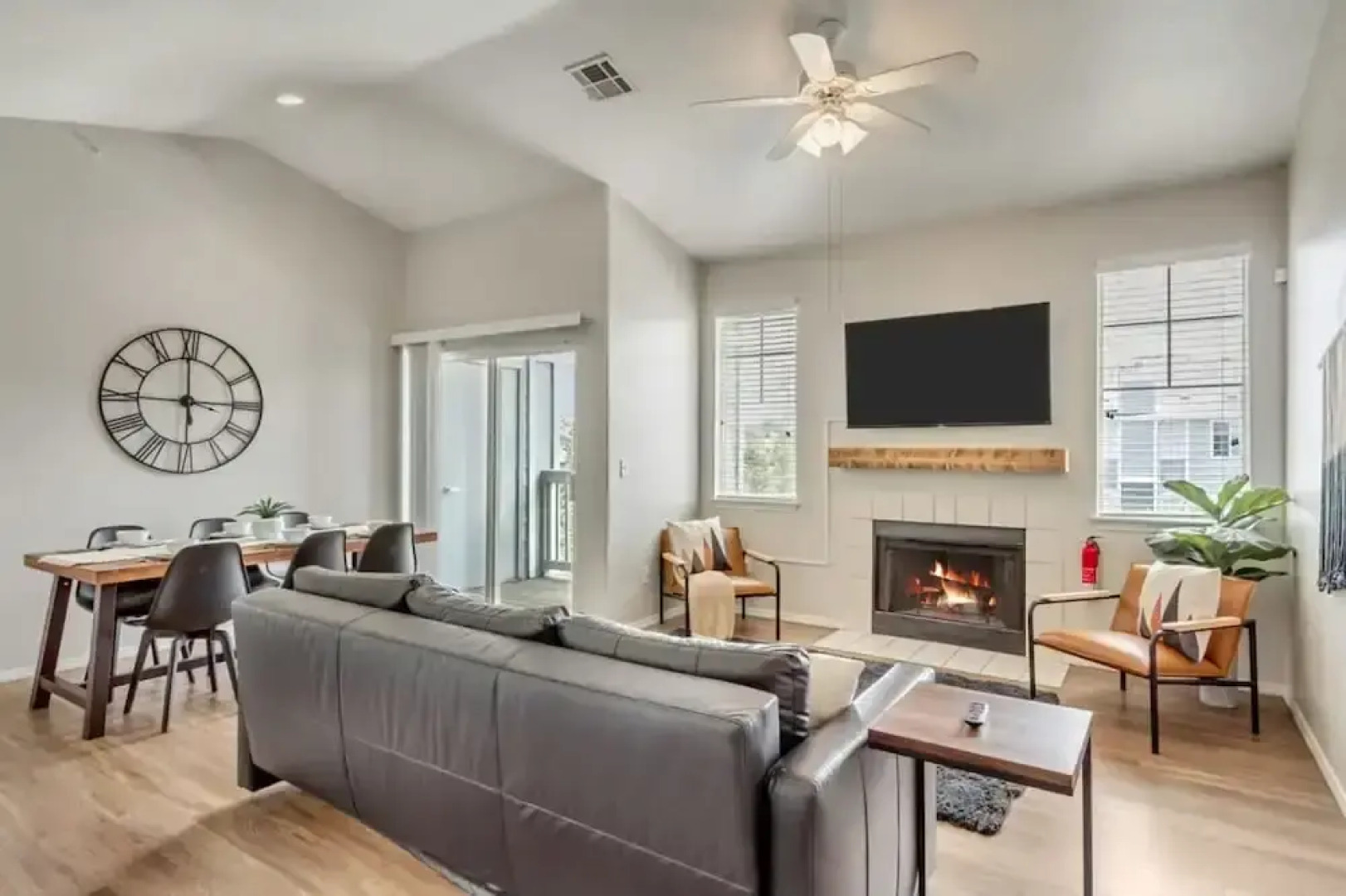 Quiet Apt - Close to Davis Conference - King Bed