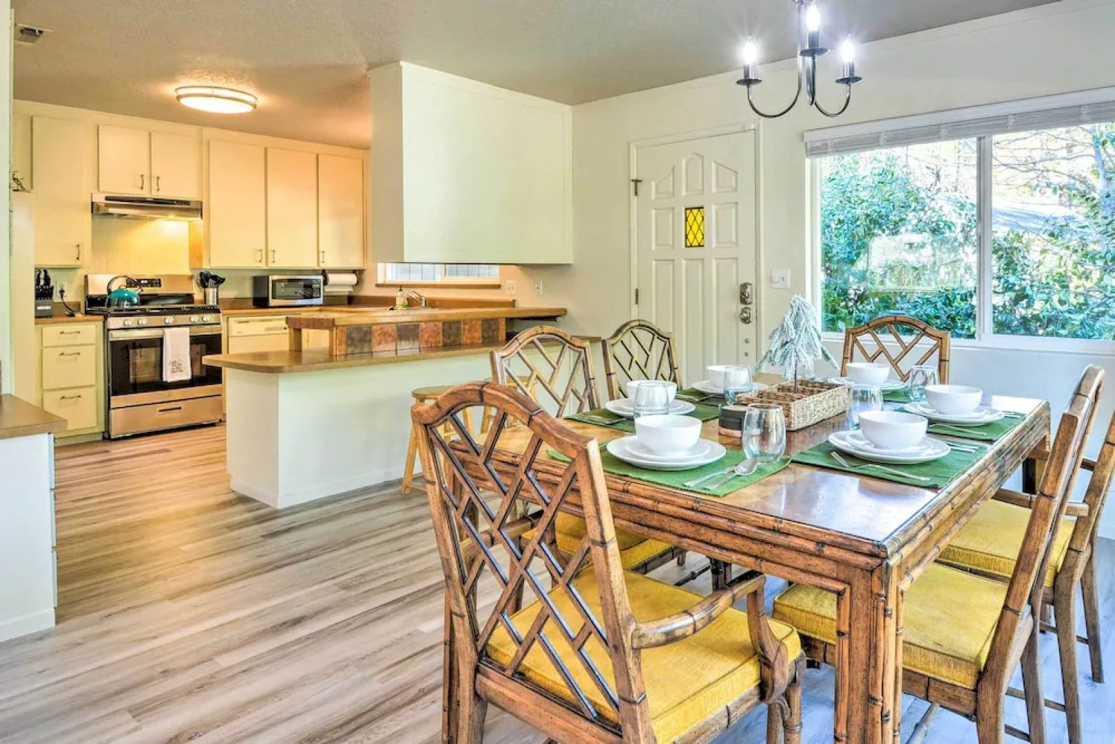 Furnished Deck & Fire Pit: Sherwood Forest Cabin