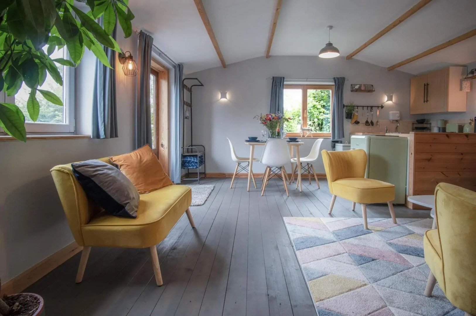 The Lodge At Sheepswalk Farm - 2 Bedroom Lodge - Stepaside