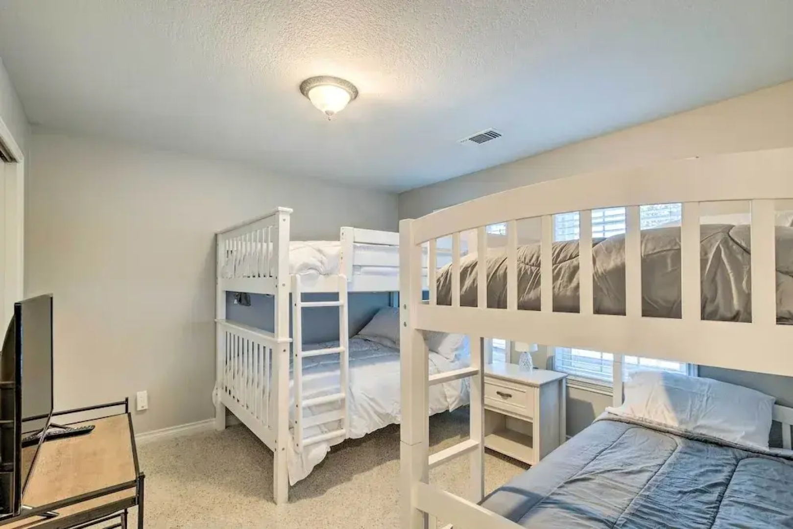 Klamath Falls Home w/ Resort Amenities!