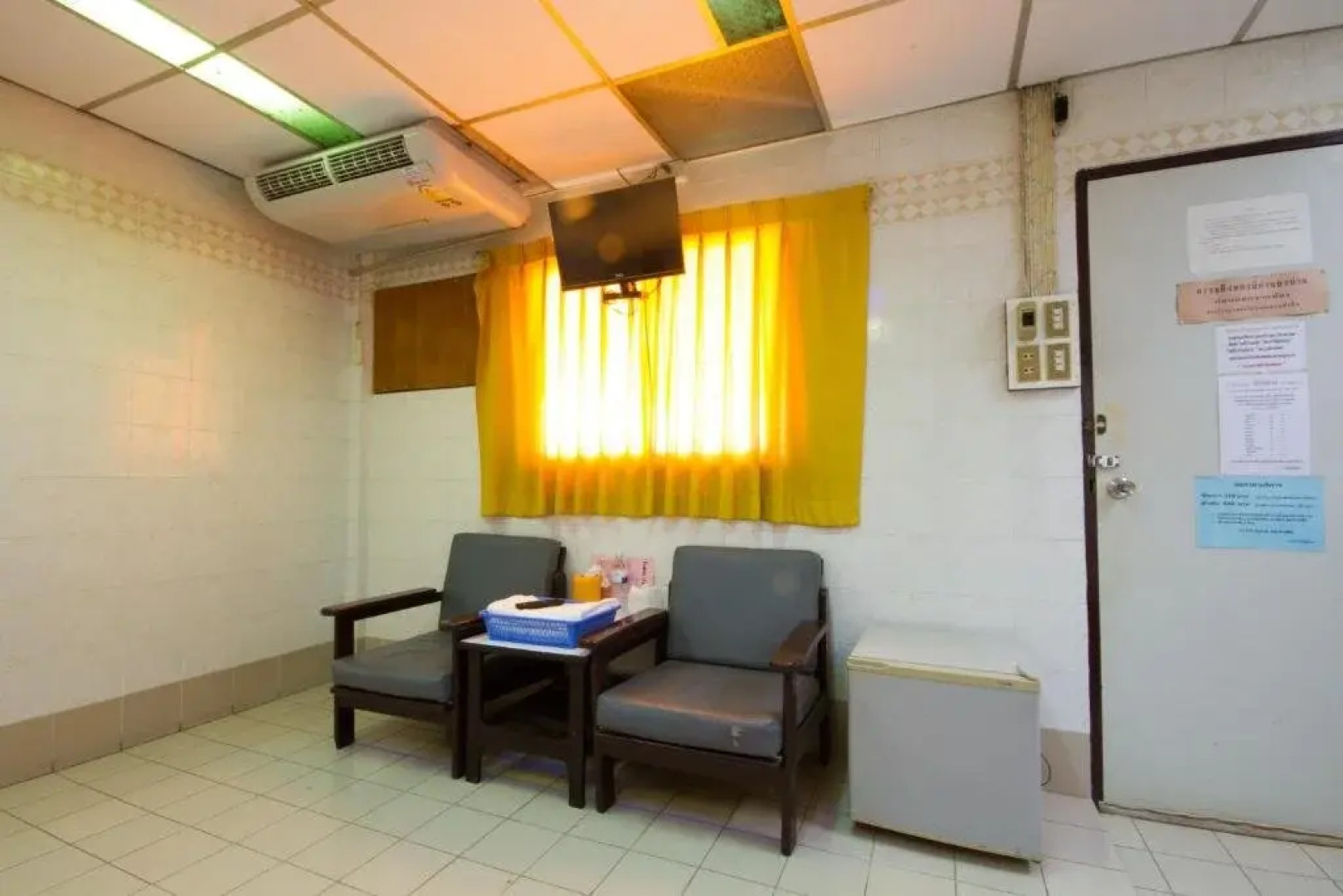 Bualuang Angthong Hotel