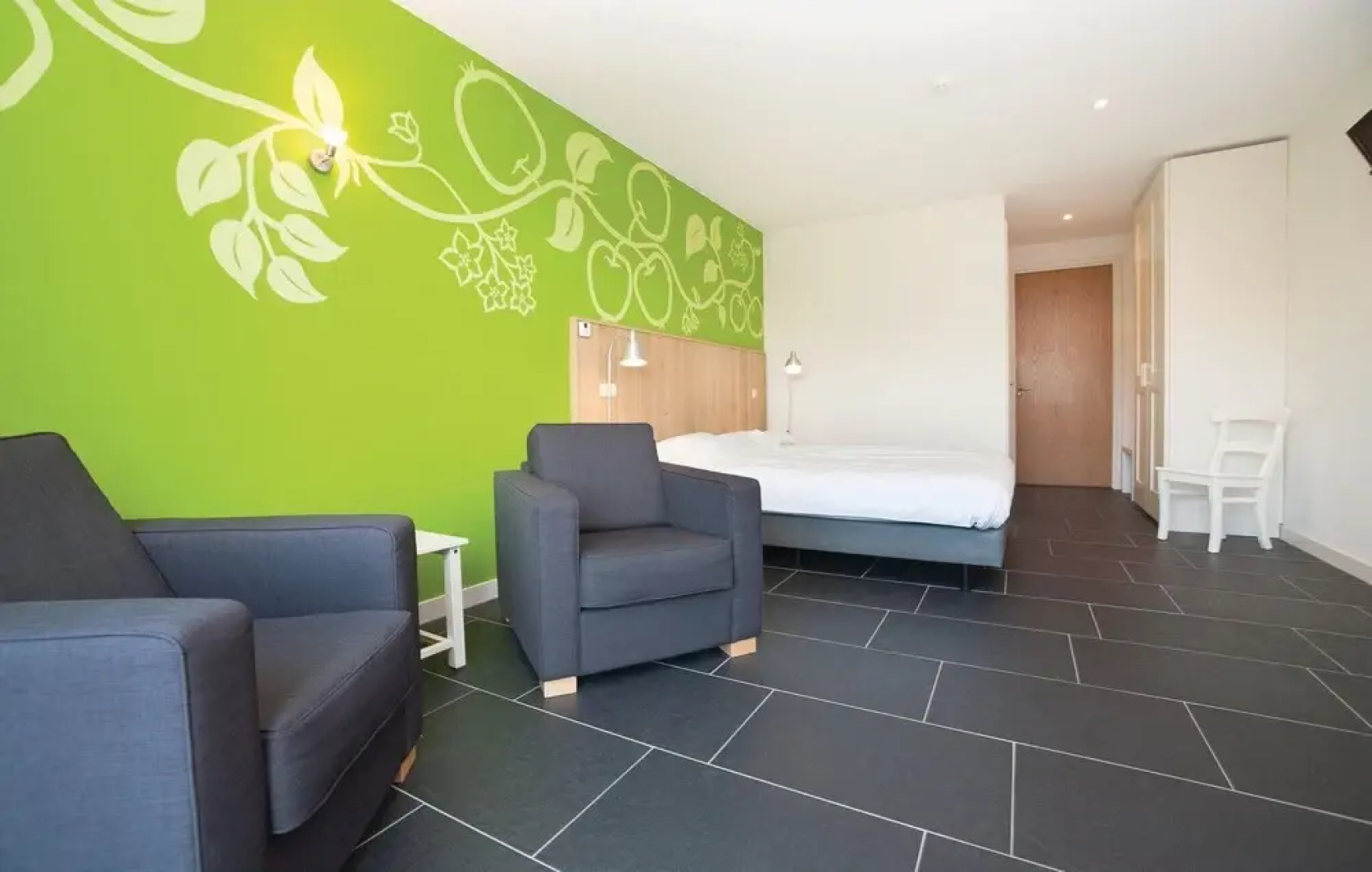 Amazing Home in Zuidoostbeemster With 5 Bedrooms and Wifi