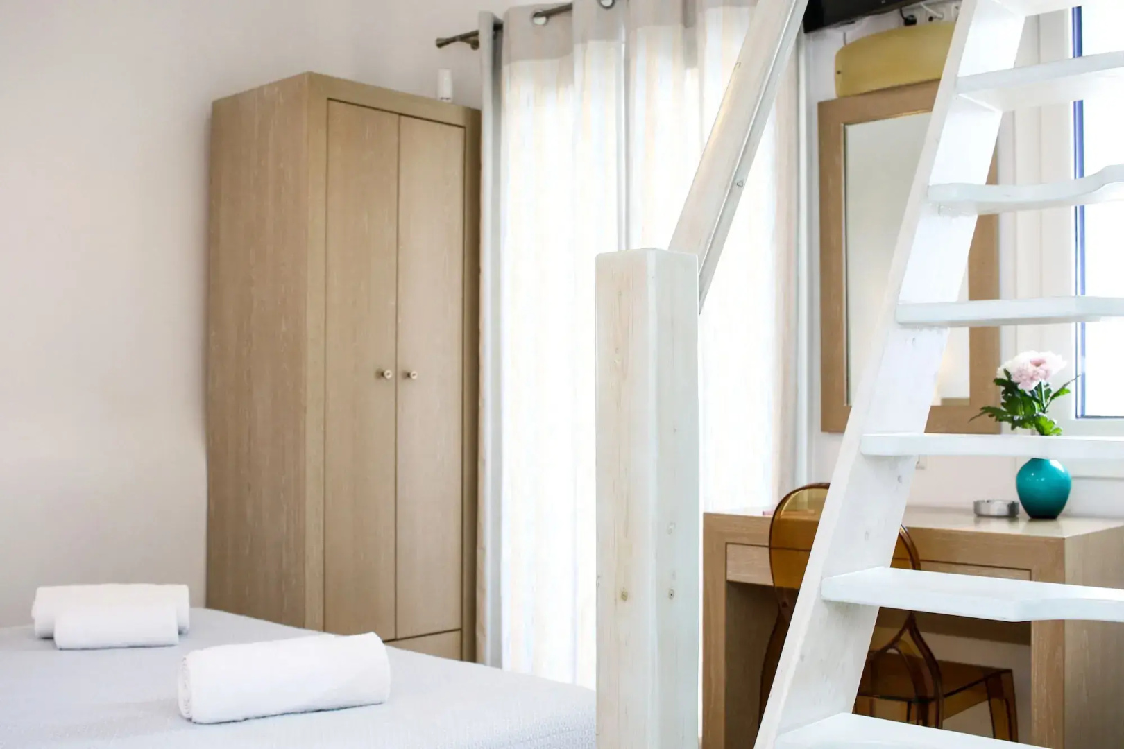 Niriides Luxury Homes
