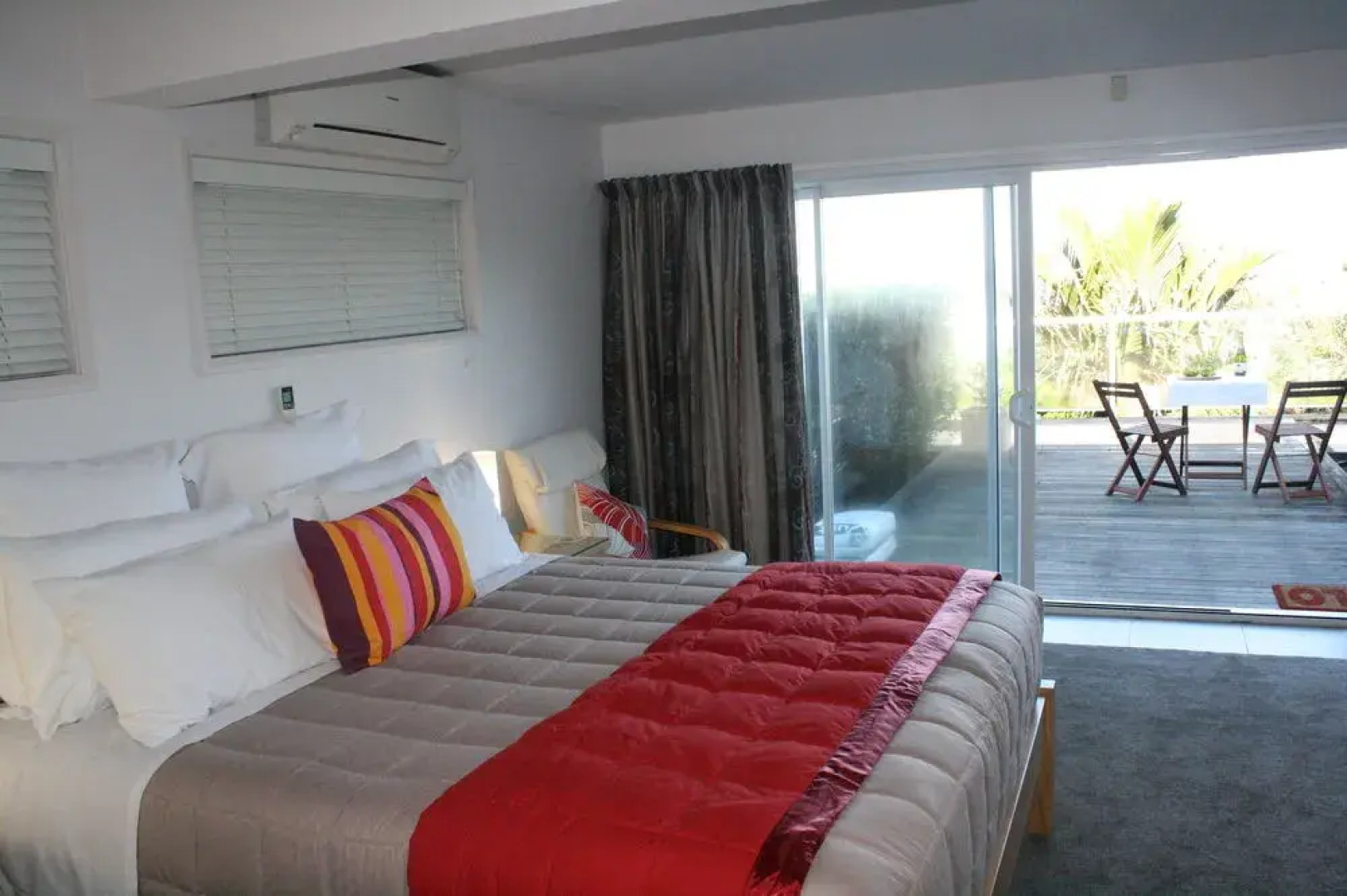 Russell View Apartments