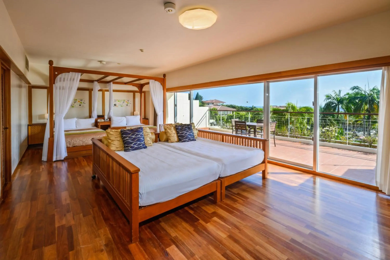 Kanucha Bay Hotels & Villas