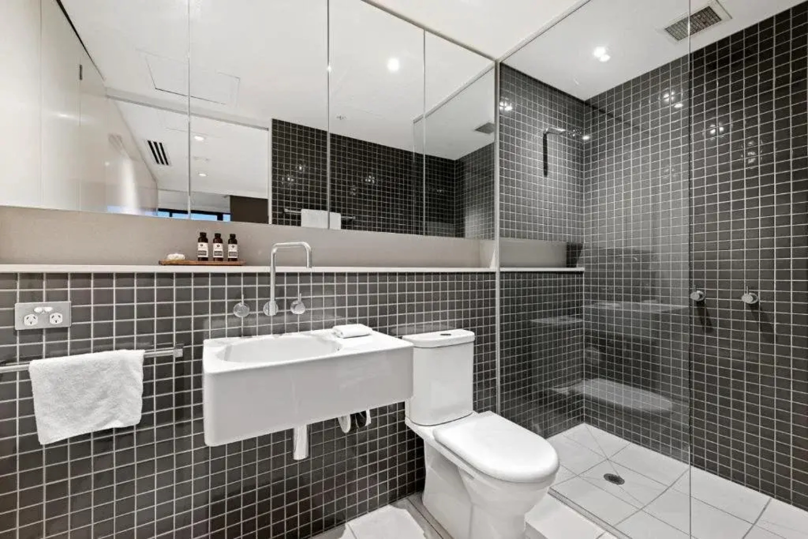 Platinum Apartments at Freshwater