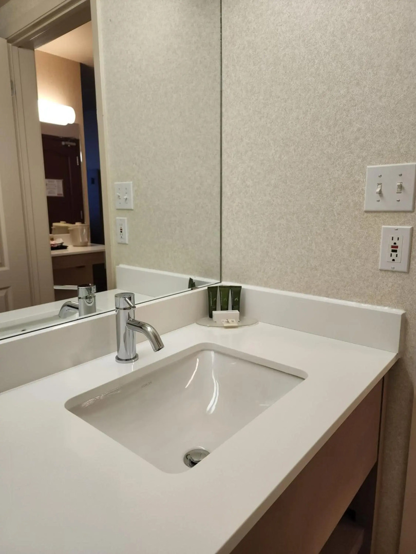 Ramada by Wyndham Lloydminster