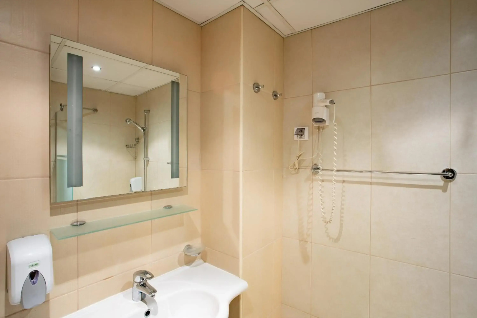 Real Hotel