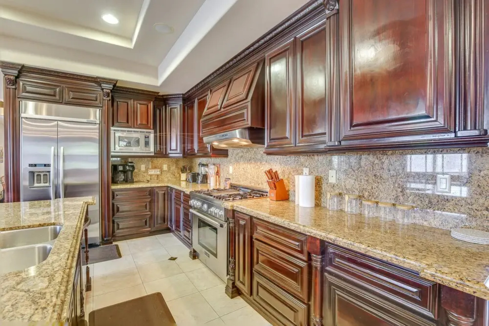 Spacious Fullerton Villa w/ Private Pool & Hot Tub