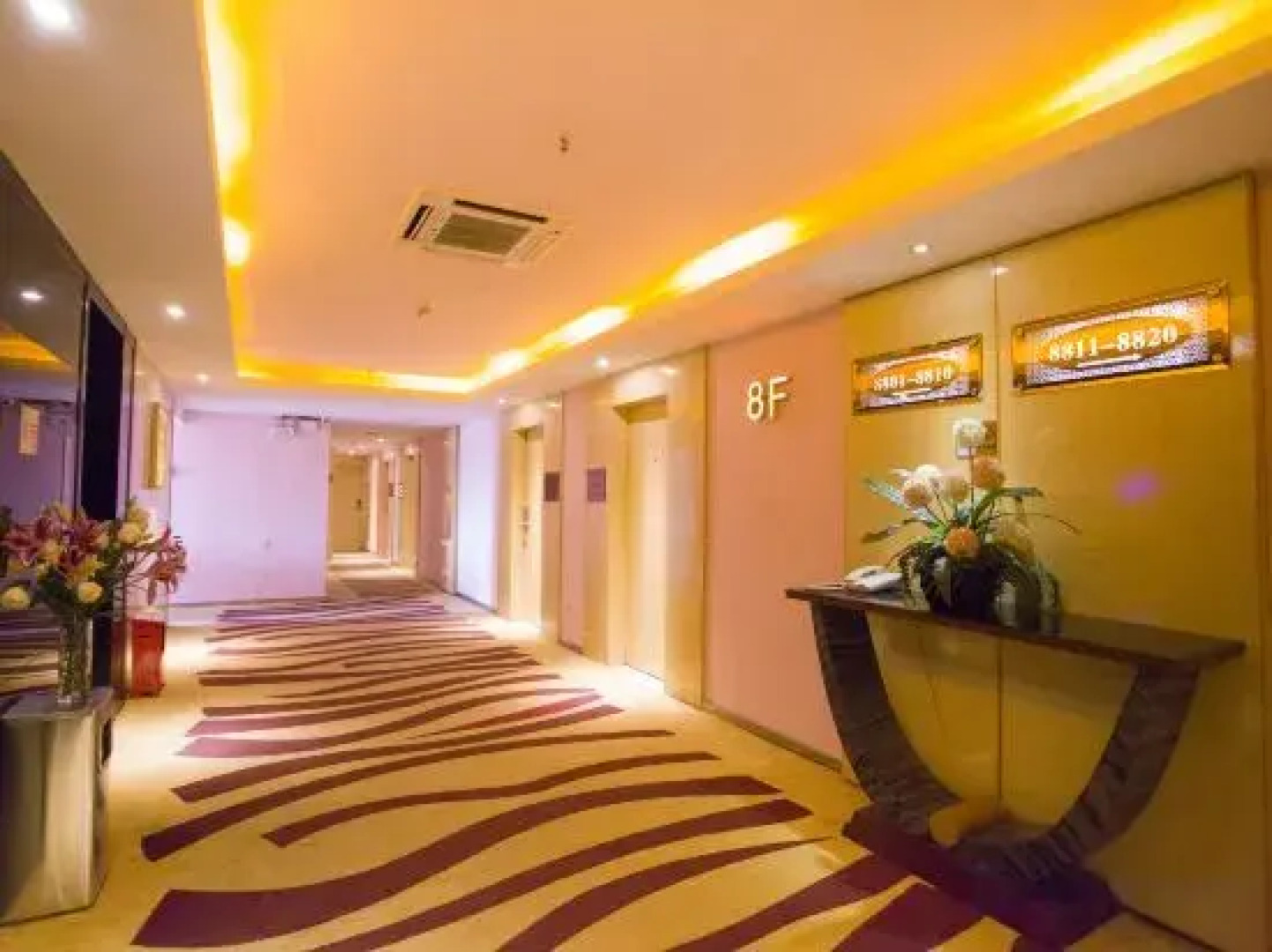 Sunshine Holiday Hotel