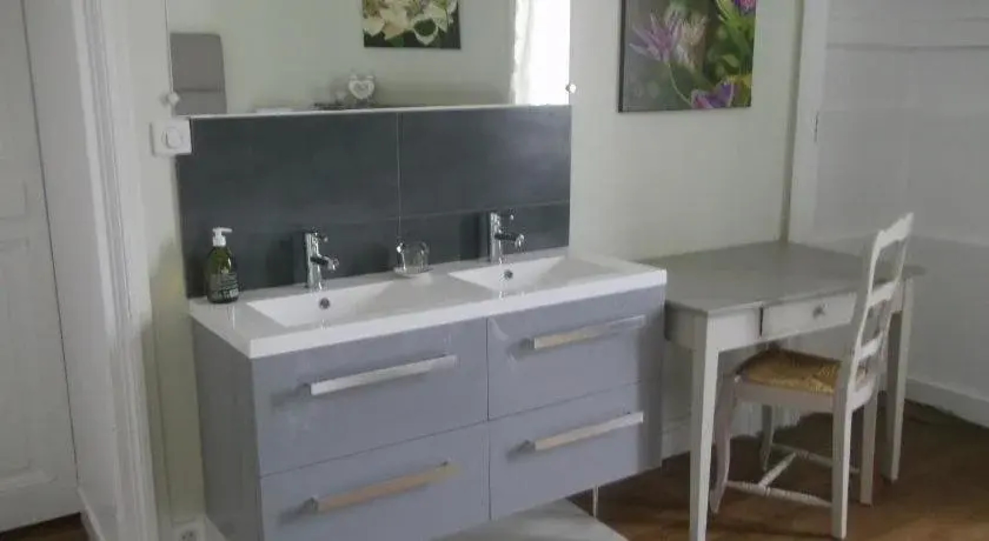 A la Villa dHerbauges