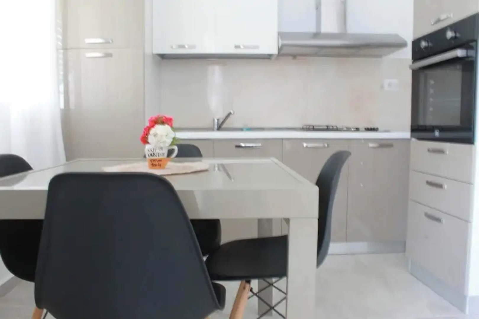 Perla Apartment Lalez Bay