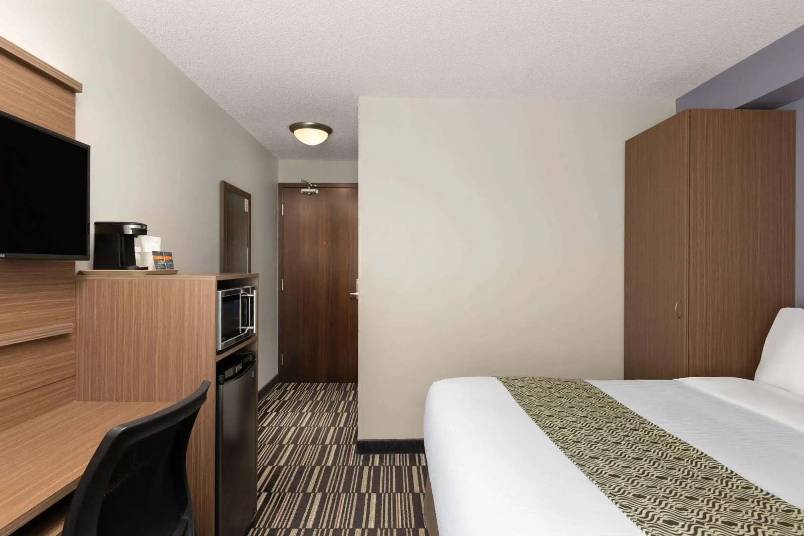 Microtel Inn & Suites by Wyndham Kirkland Lake