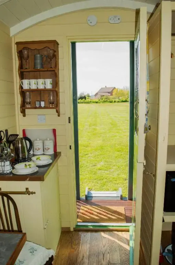 Shrublands Farm Shepherd's Hut