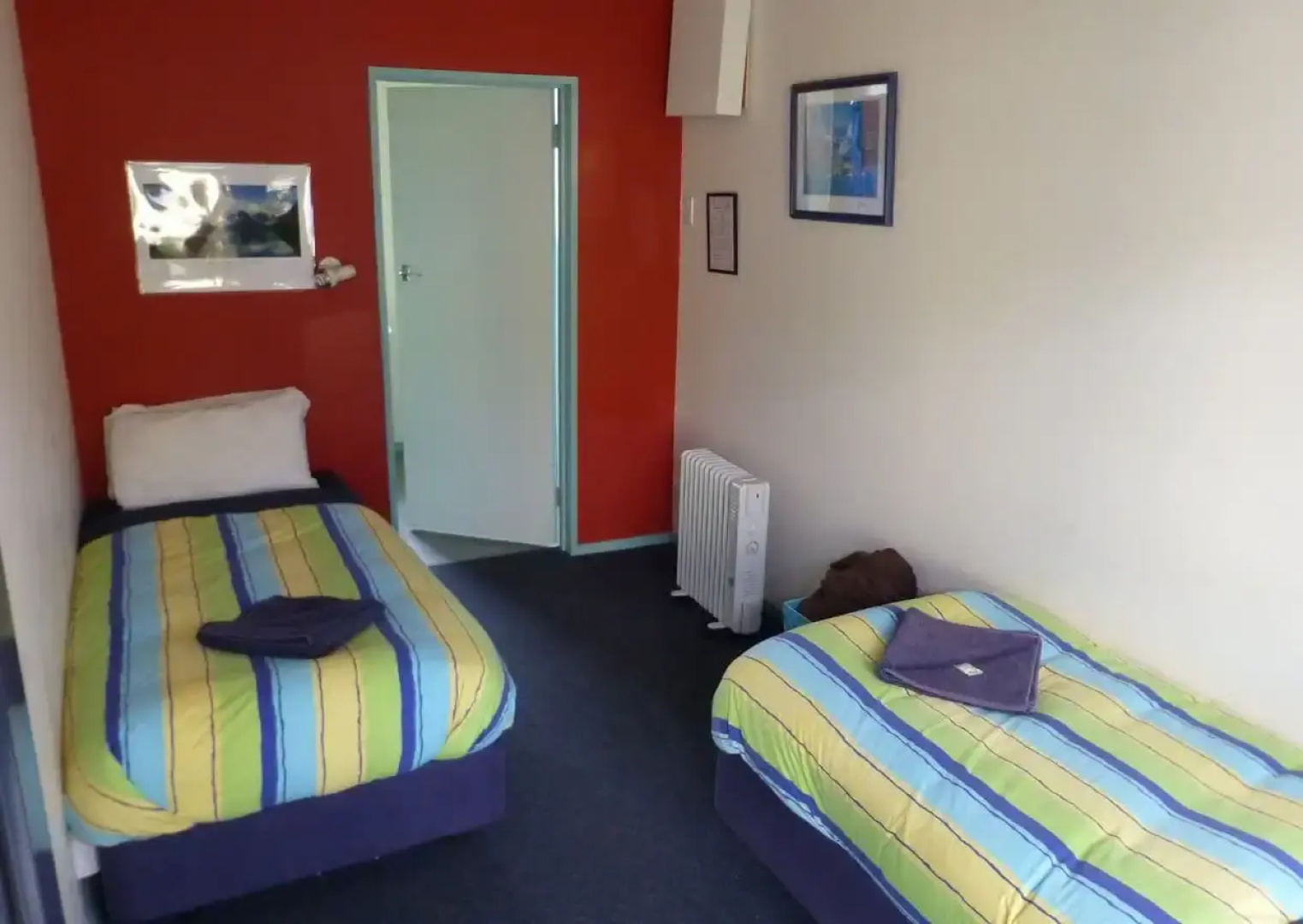 Sequoia Lodge & Backpackers