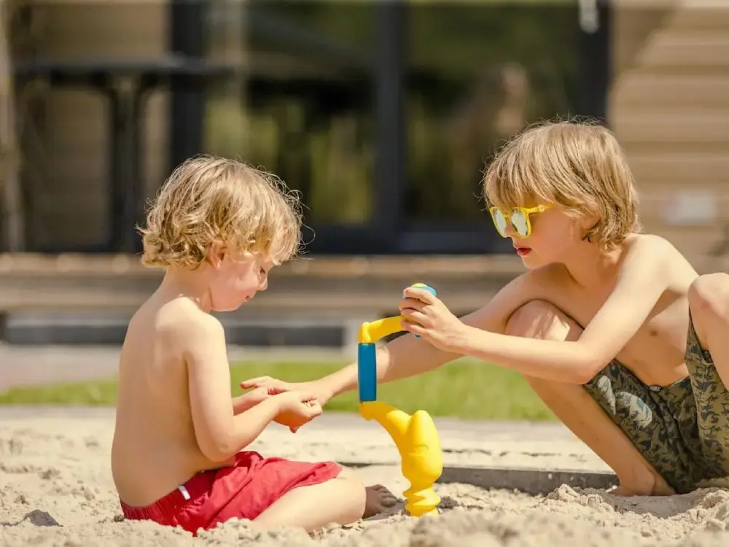 Dreamy Chalet with Covered Terrace near Nature