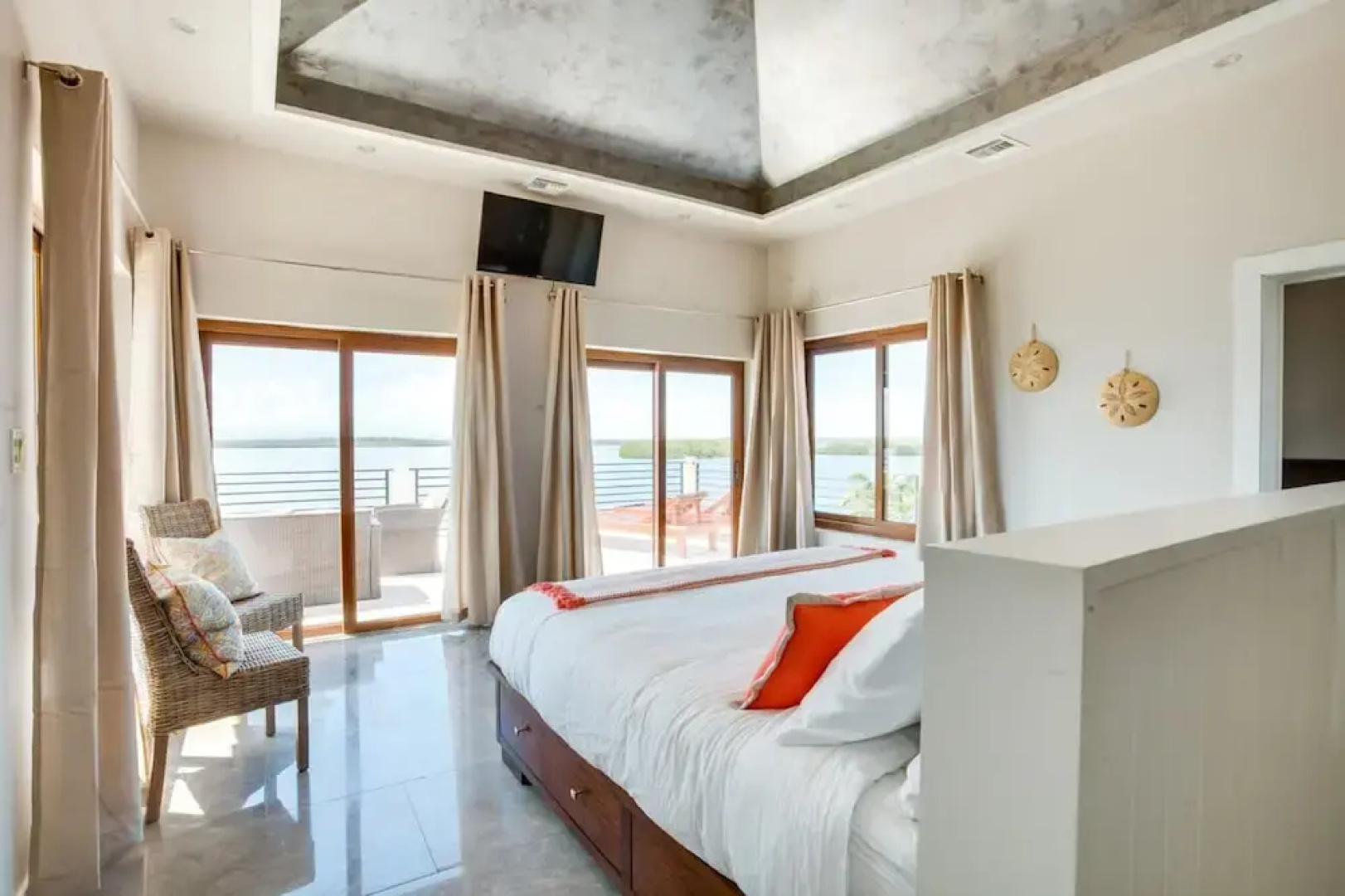 Villa Laguna Gecko