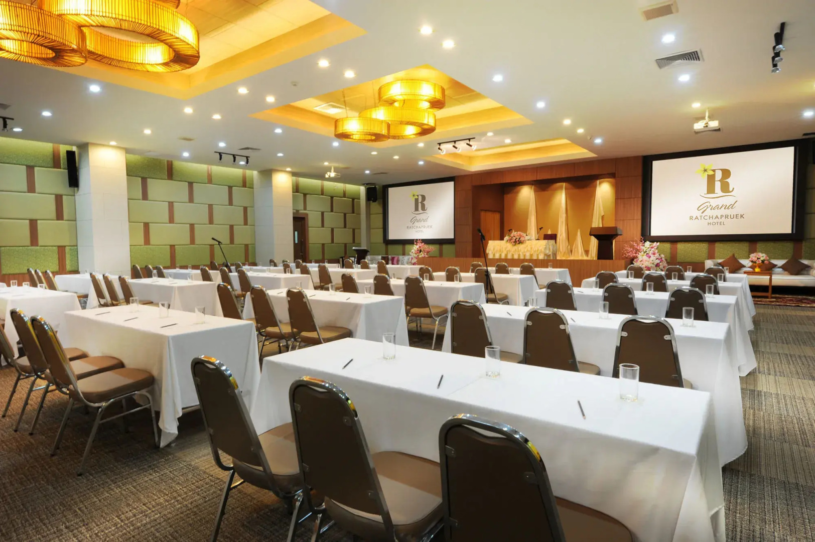 Grand Ratchapruek Hotel