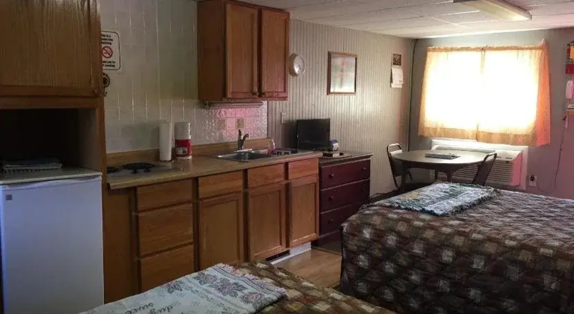 Town N' Country Motel and Shuttle