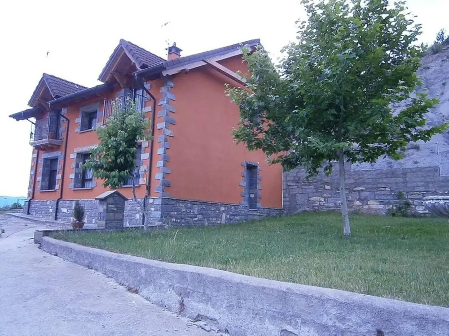 Apartment With 2 Bedrooms in Sorripas, With Wonderful Mountain View, Enclosed Garden and Wifi