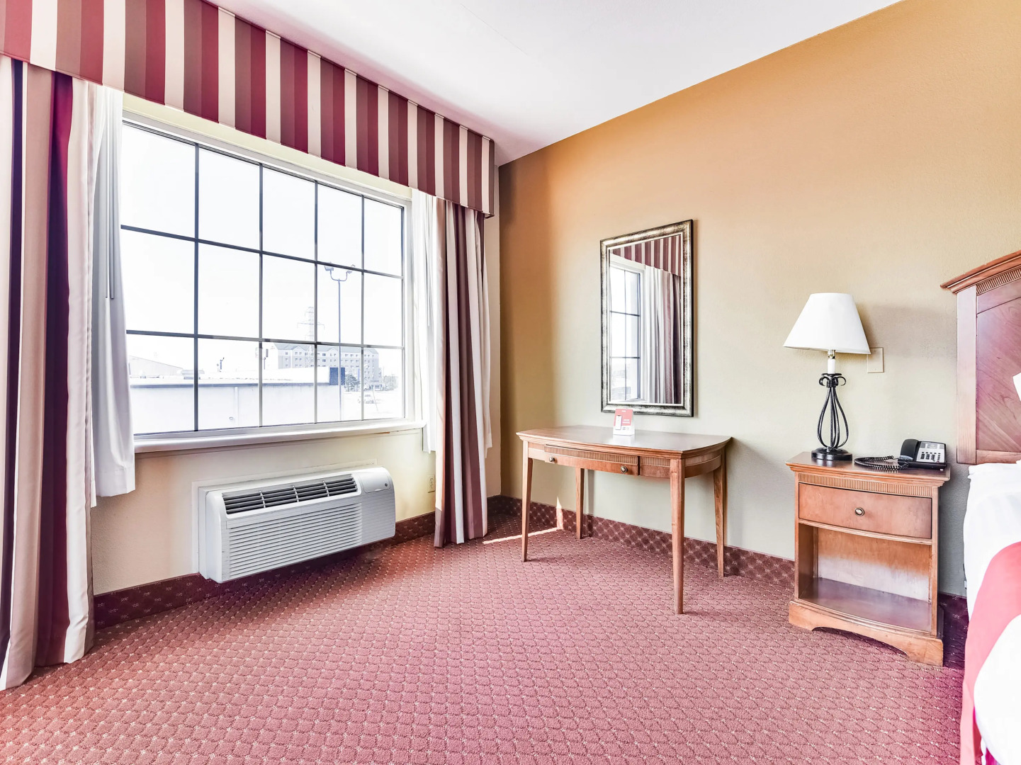 OYO Townhouse Oklahoma City Airport