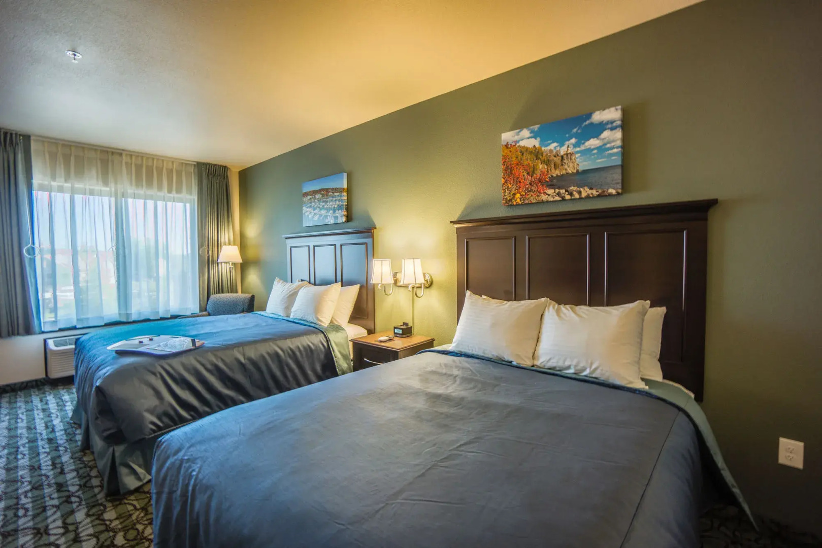 Park Point Marina Inn