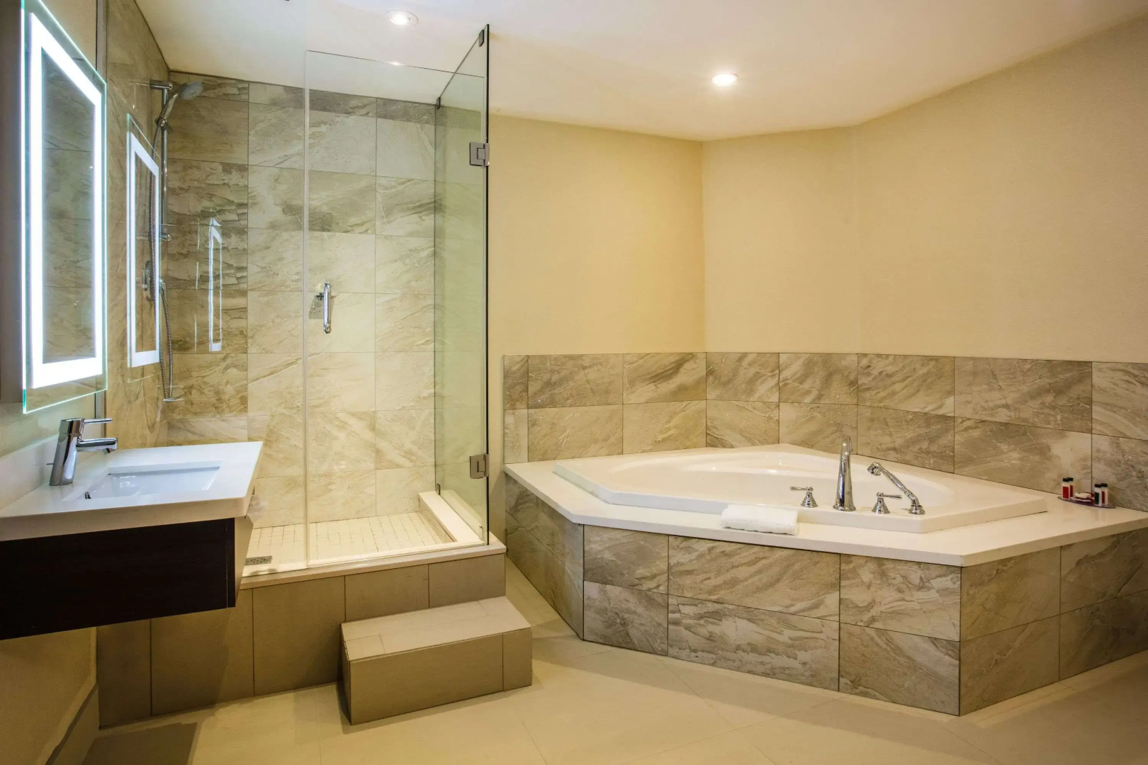 Ramada by Wyndham Jacksons Point