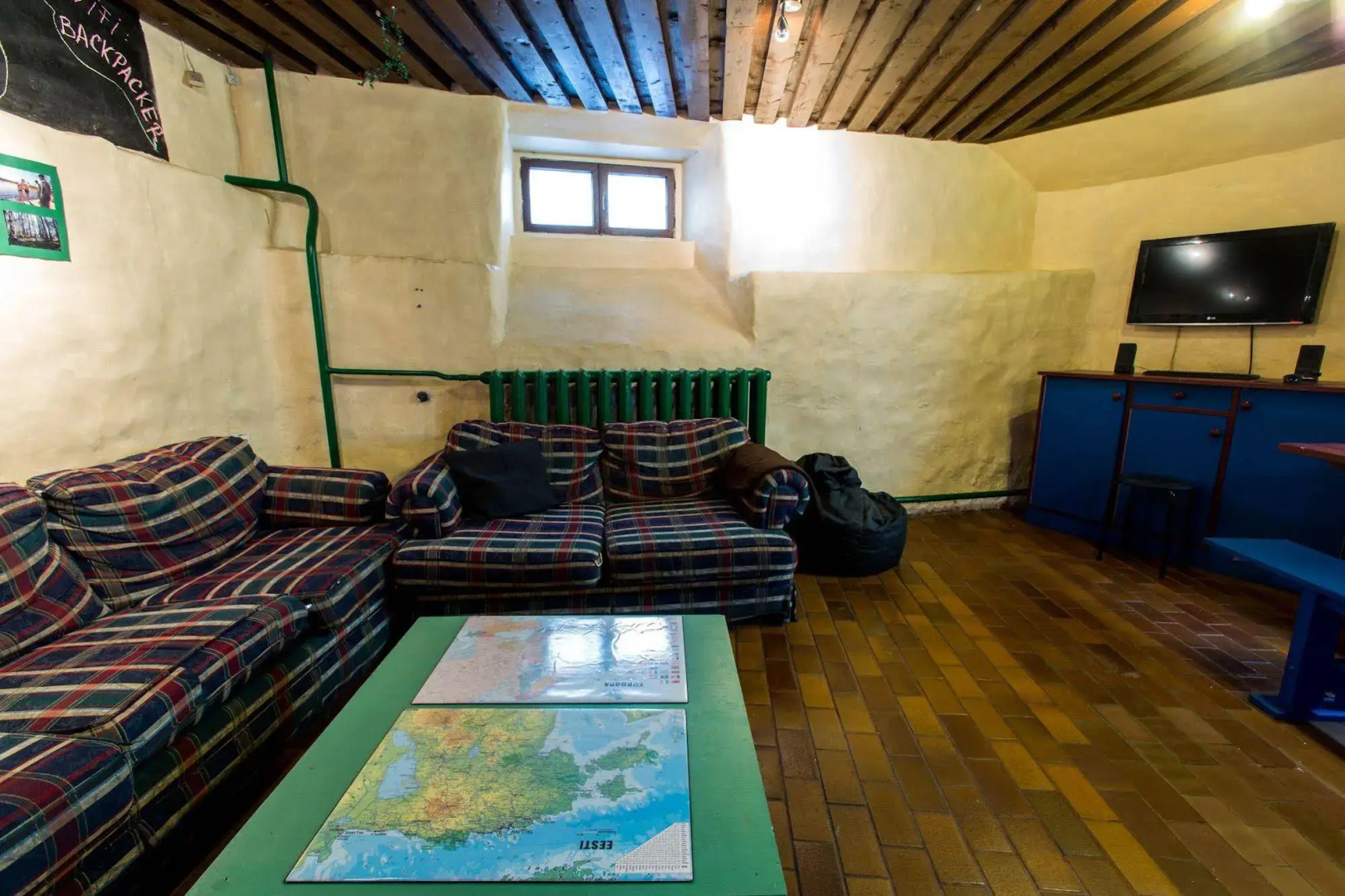 Tallinn Old Town Hostel - Alur