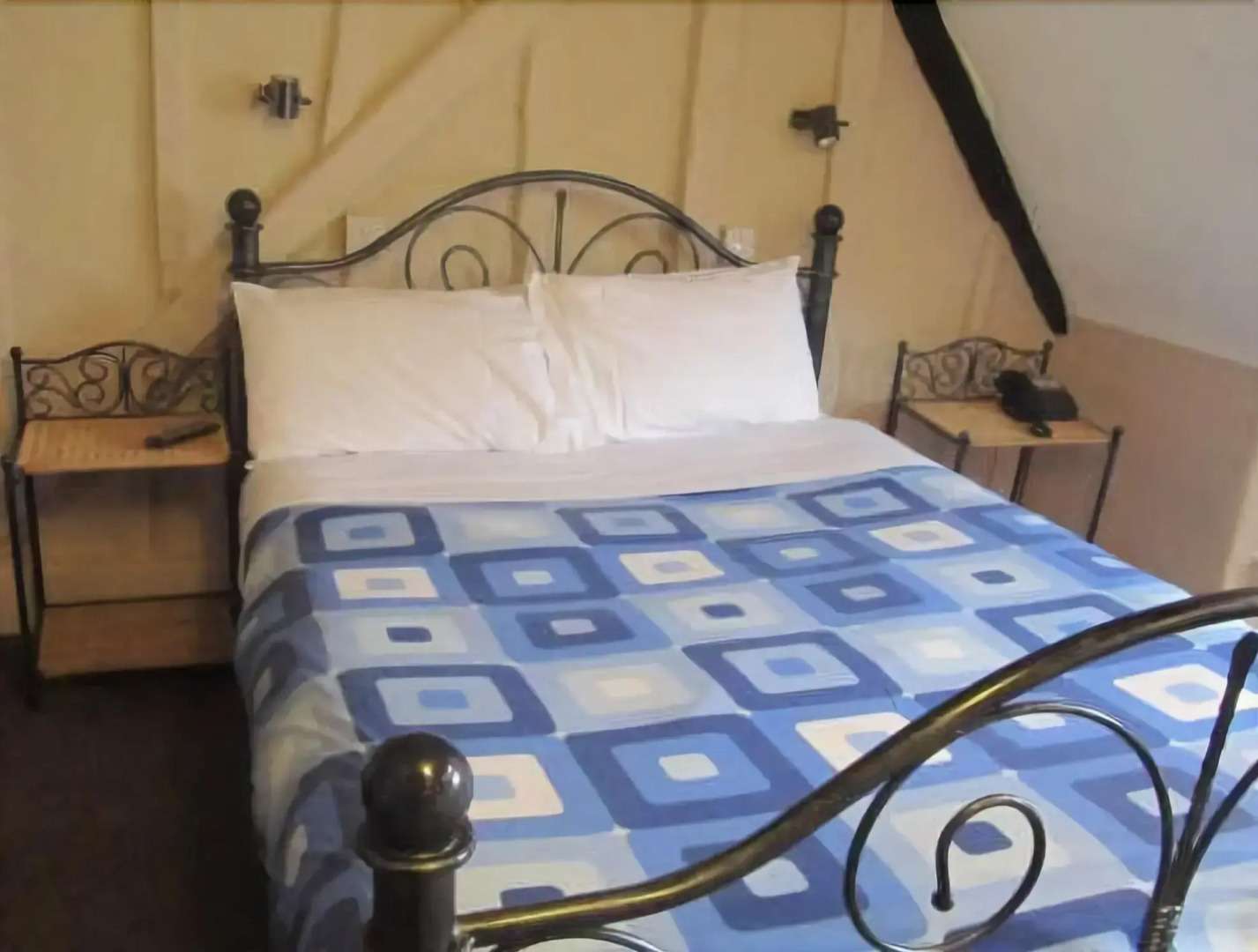 The Old Black Horse - Inn