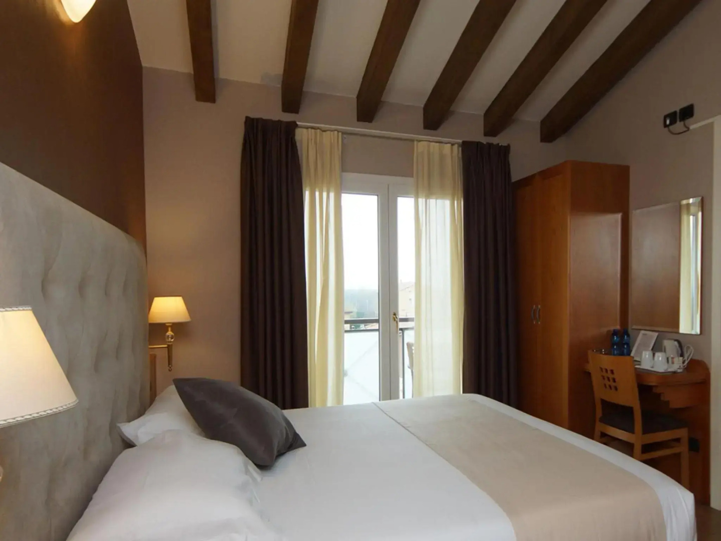 Hotel Clarin 14 by Dori