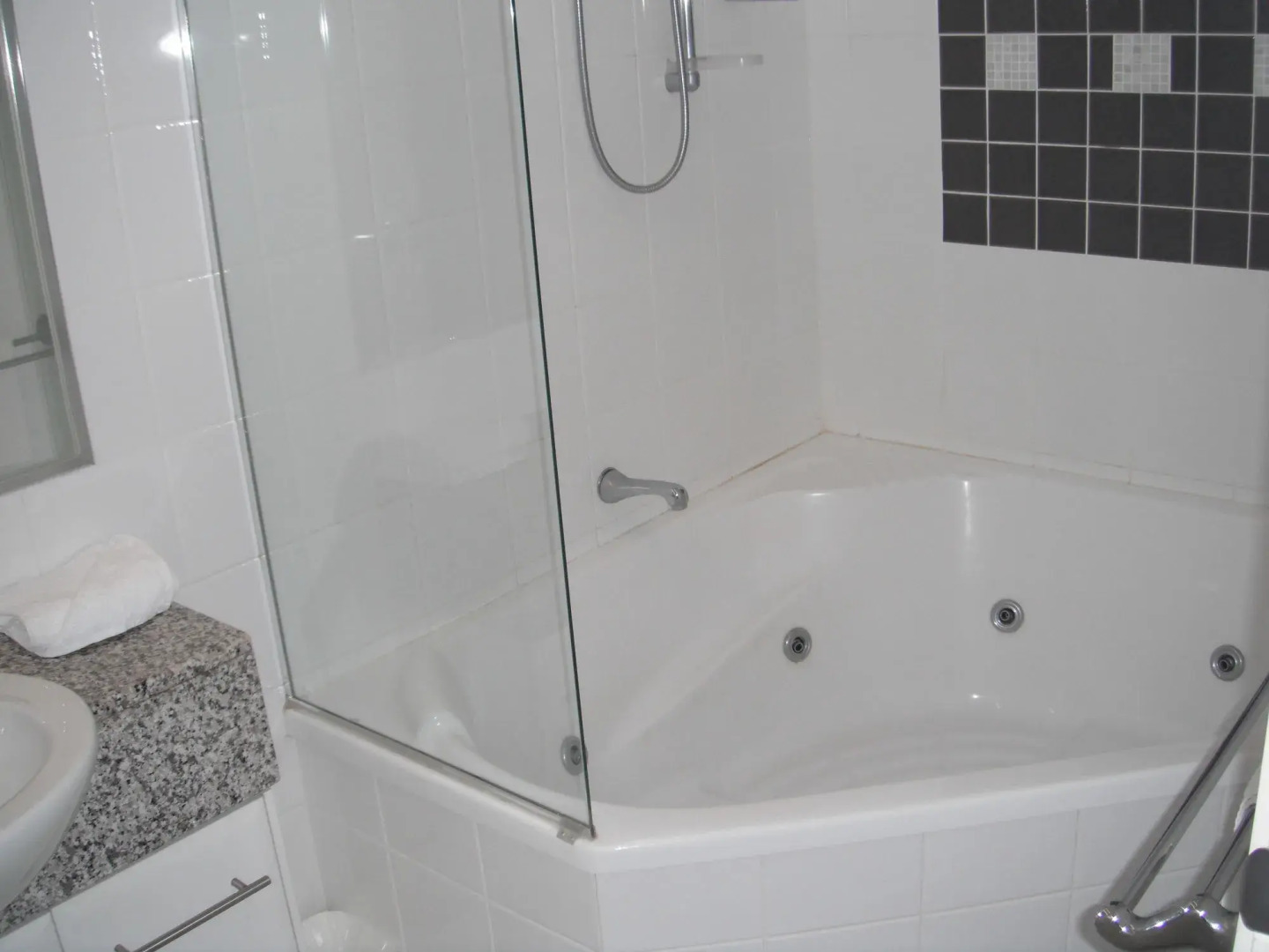 Meridian Alex Beach Apartments