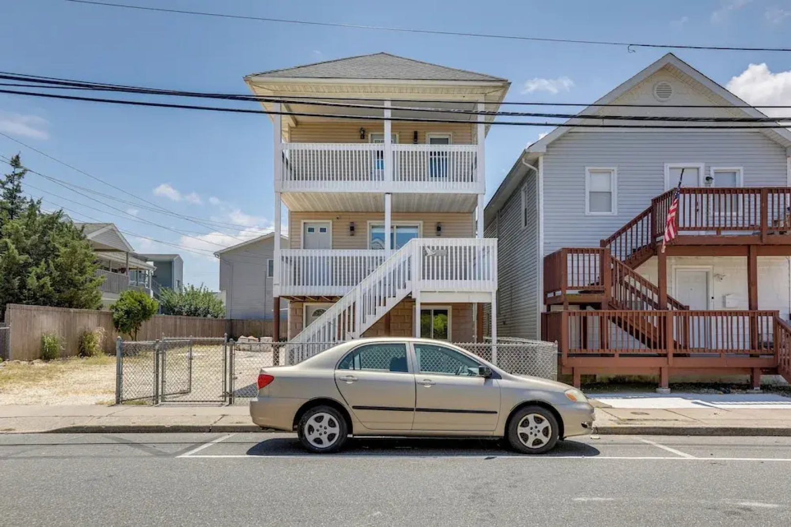 Sunny Seaside Heights Retreat: Walkable Location!