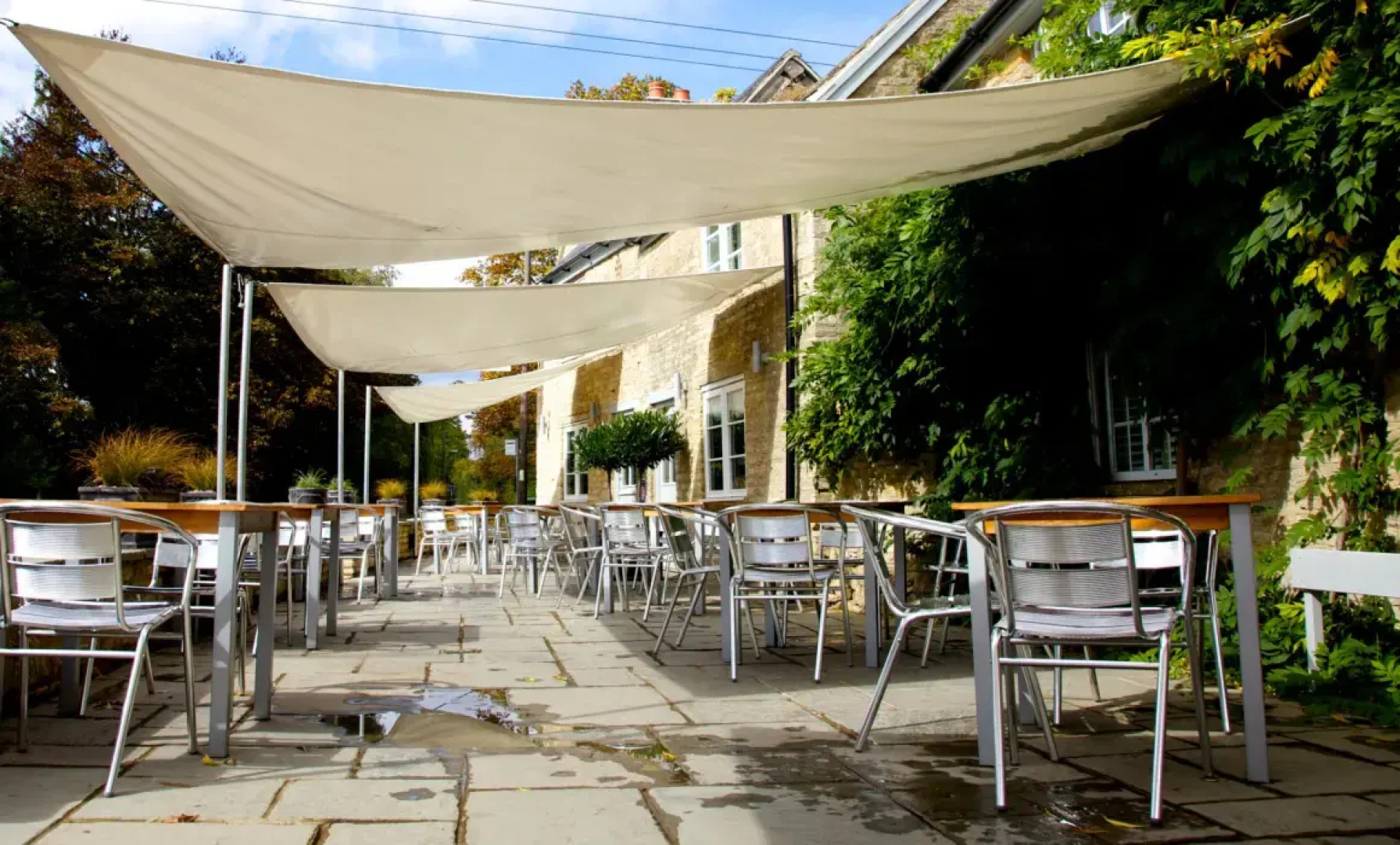 The Bell at Hampton Poyle