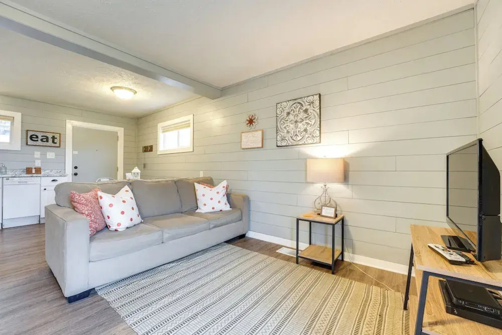 Hike, Boat, Fish & More: Table Rock Lake Cottage