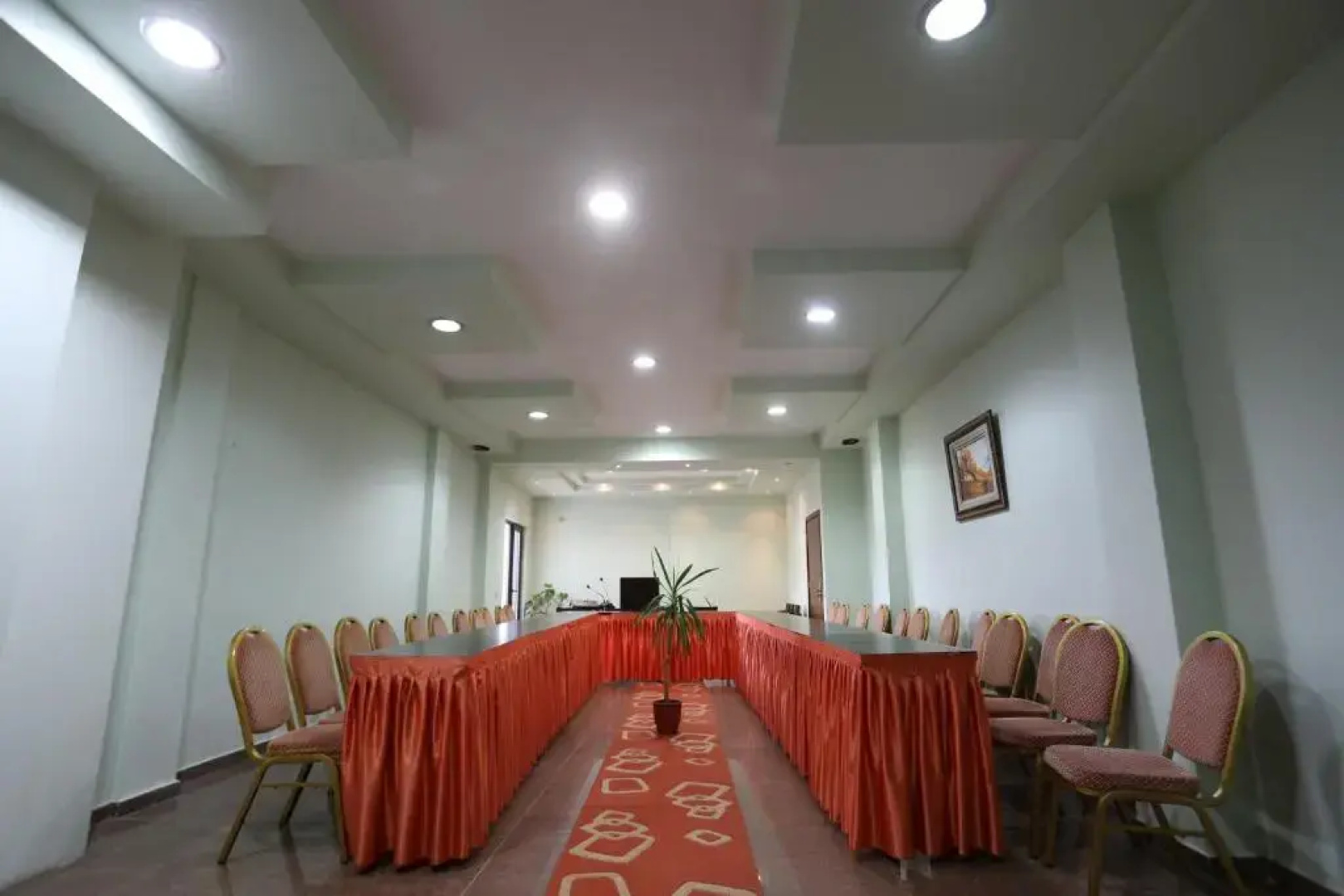 Hotel 1 Maji