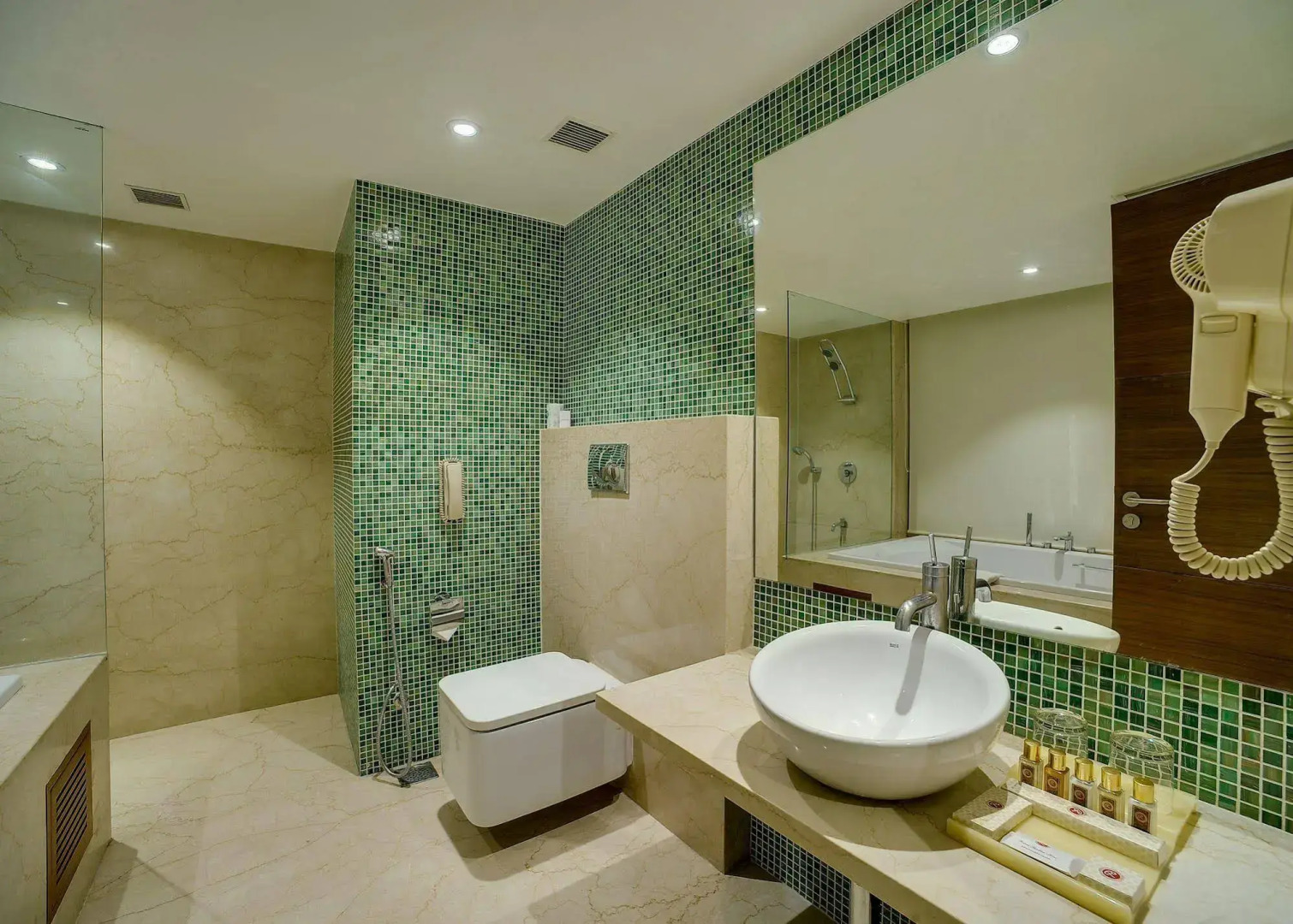 Ramee Grand Hotel and Spa, Pune