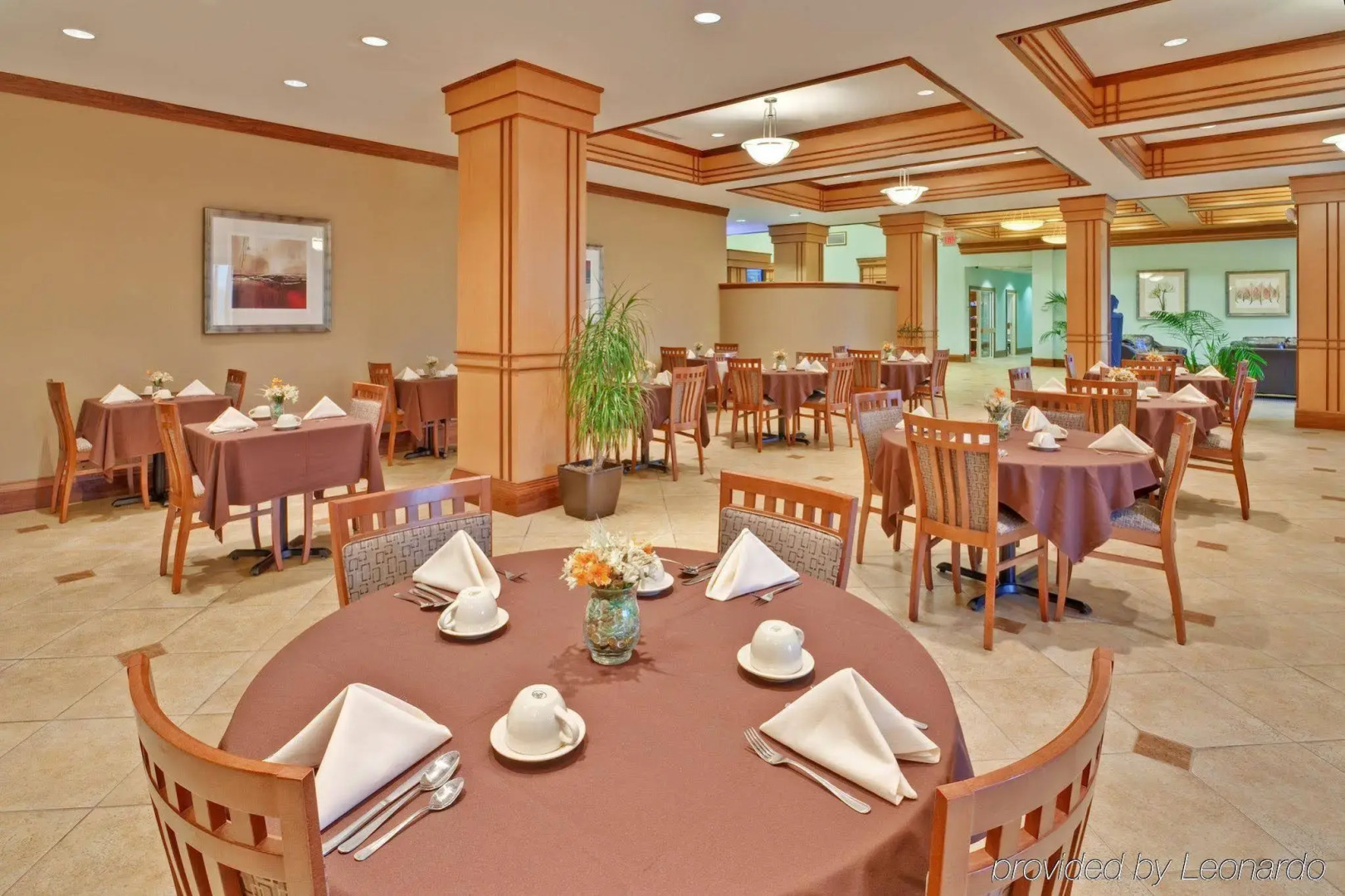 Delta Hotels Huntington Mall