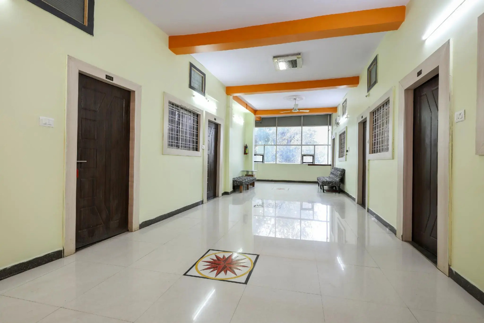 OYO 61069 Hotel Shree N Palace