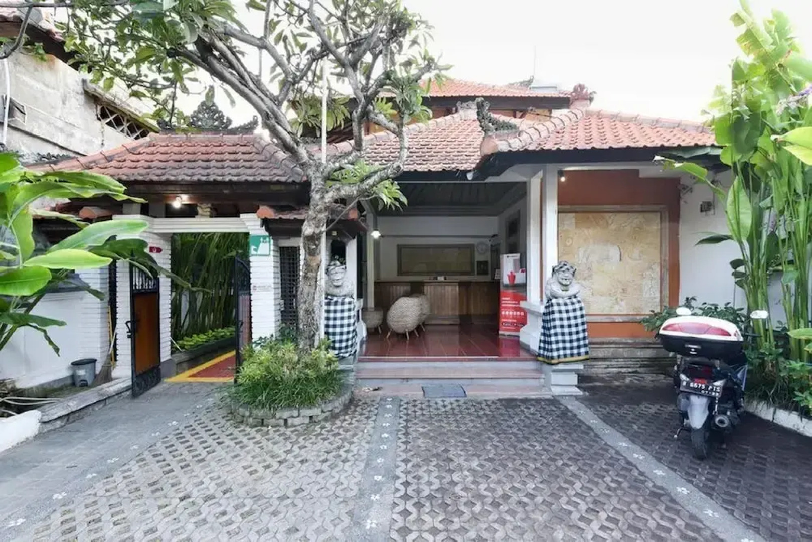 RedDoorz near Tanjung Benoa Beach