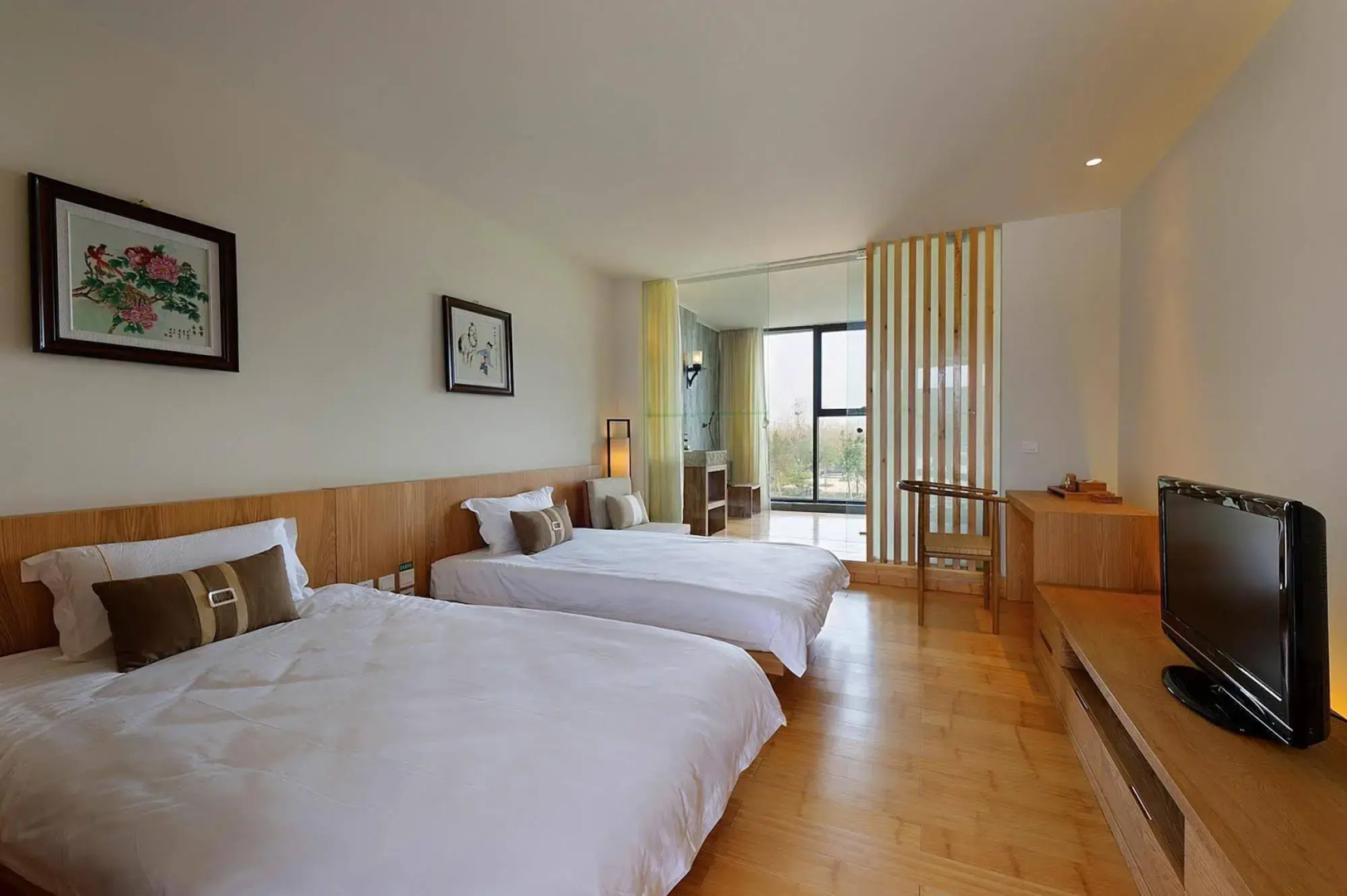 Bazhou MingTang Sun Moon Lake Hot Spring Hotel